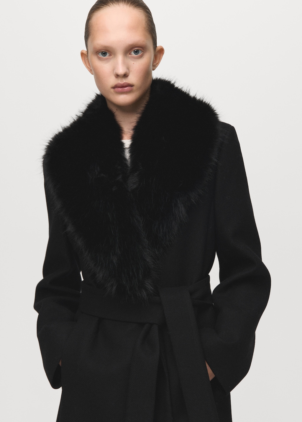 Manteco wool coat with fur collar - image 3
