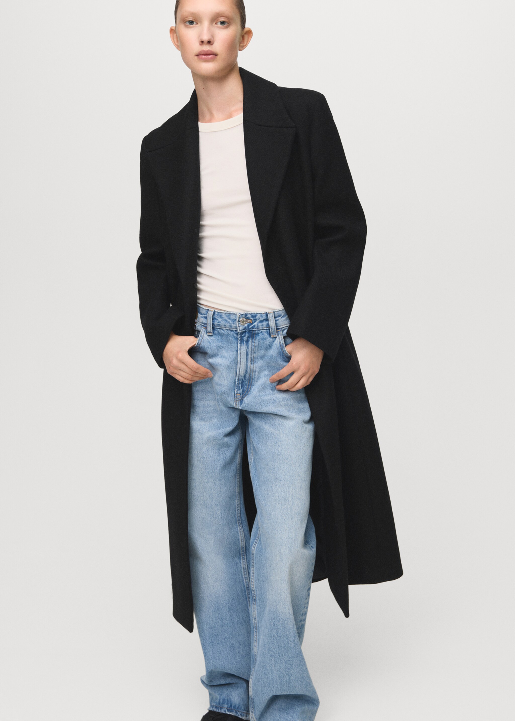 Manteco wool coat with fur collar - Details of the article 1, Black. Ref: 27021302-00.