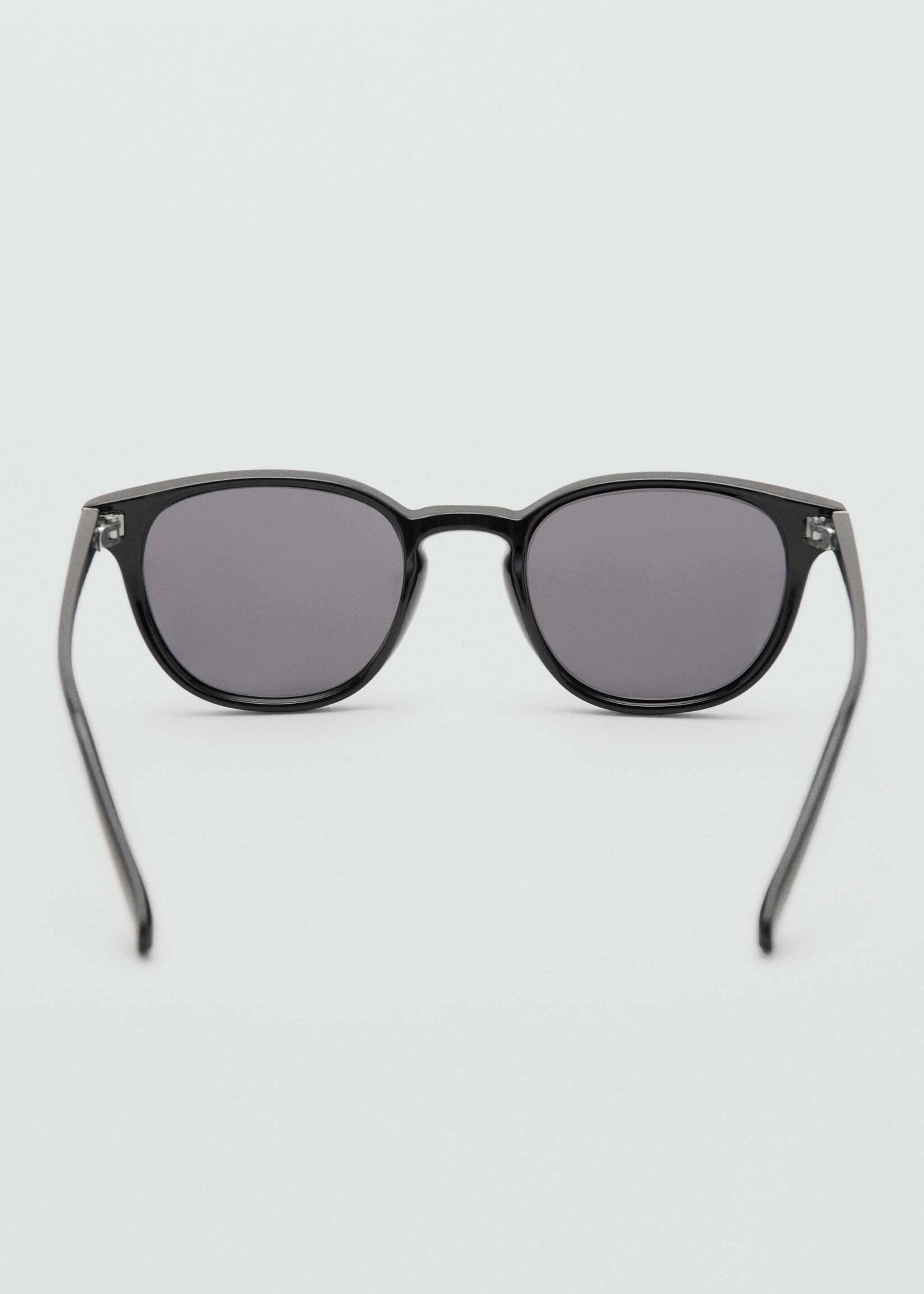 Gafas de sol montura redonda - Detalle del artículo 1, Negro. Ref: 27021303-00.