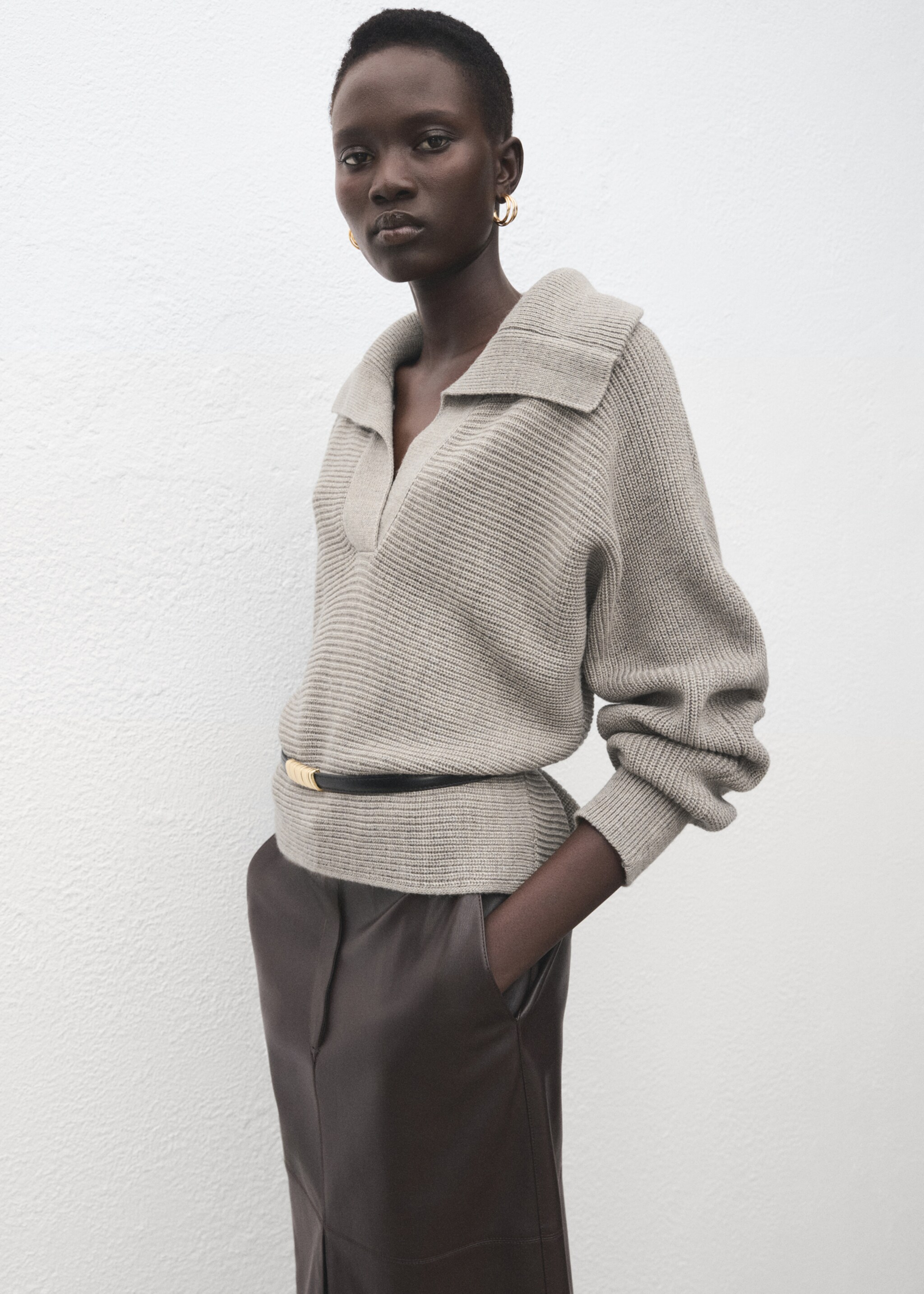 كنزة برقبة بولو مضلعة - رؤية وسط, رمادي فاتح/خفيف. Ref: 27021309-00.