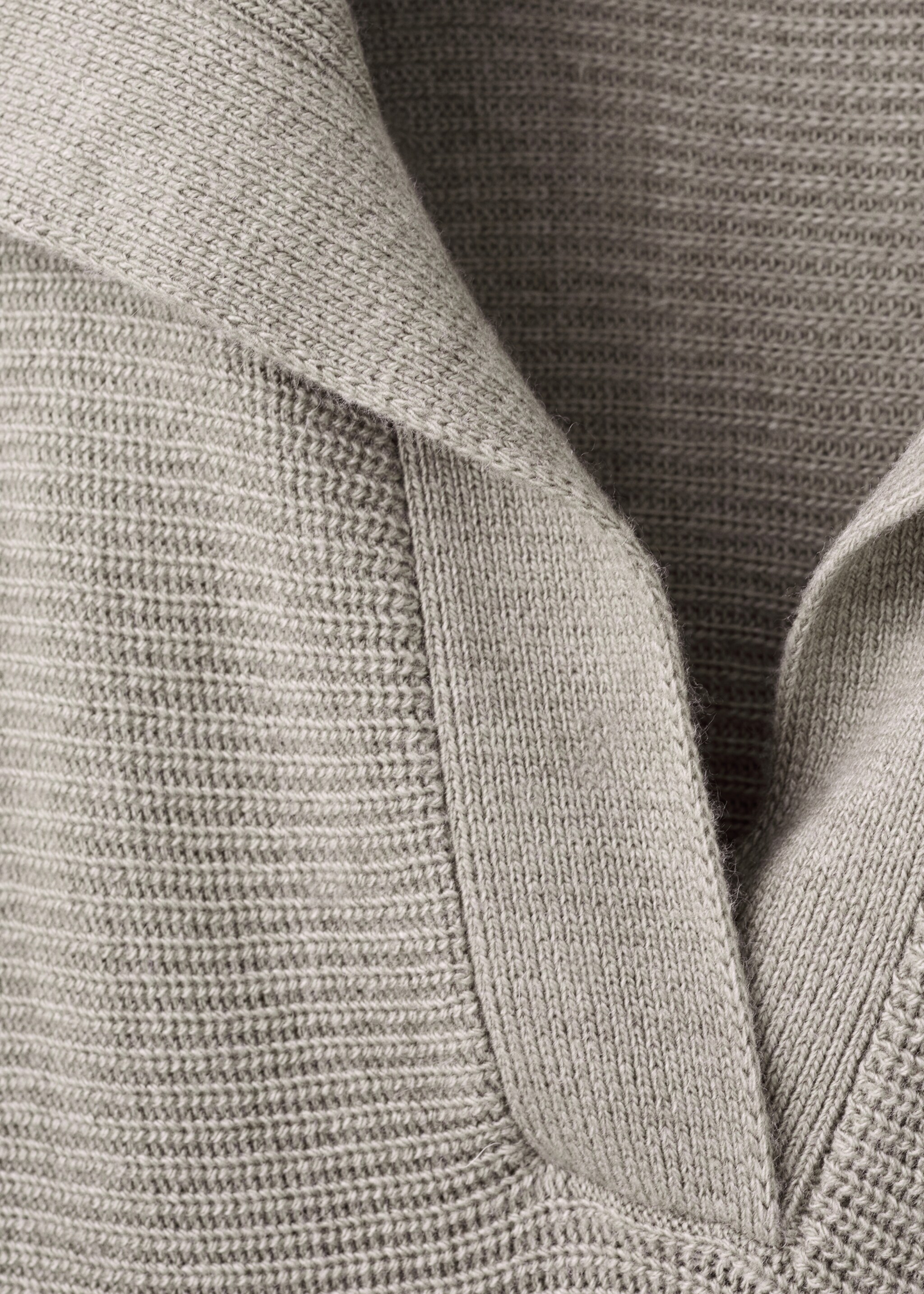 كنزة برقبة بولو مضلعة - تفاصيل المنتج 8, رمادي فاتح/خفيف. Ref: 27021309-00.