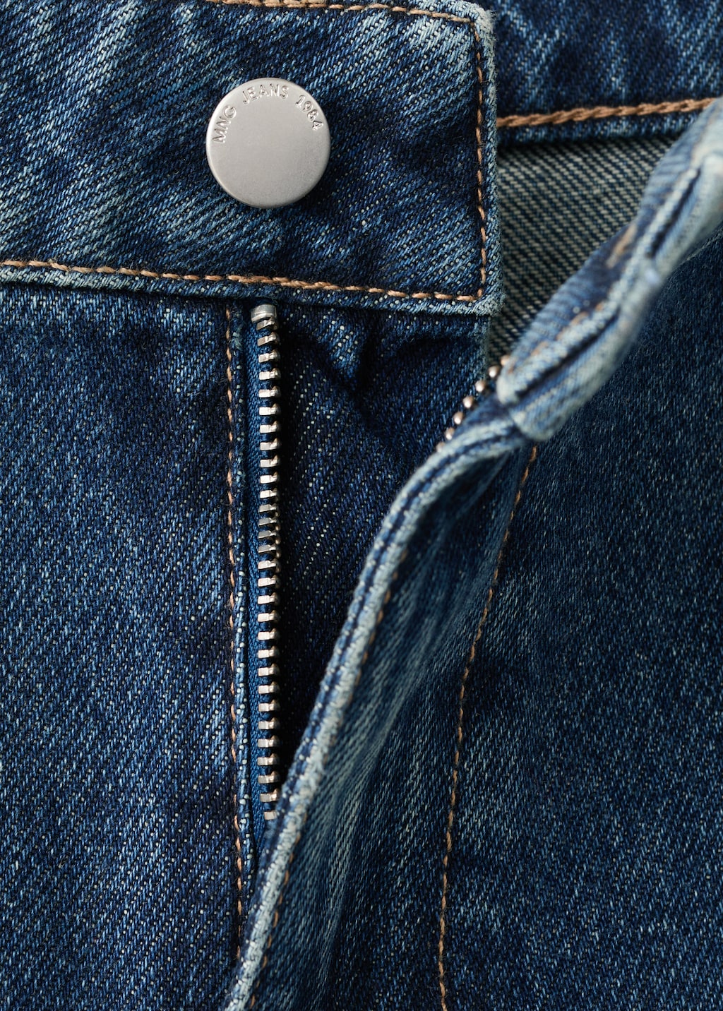Wide leg mid-rise jeans - image 4