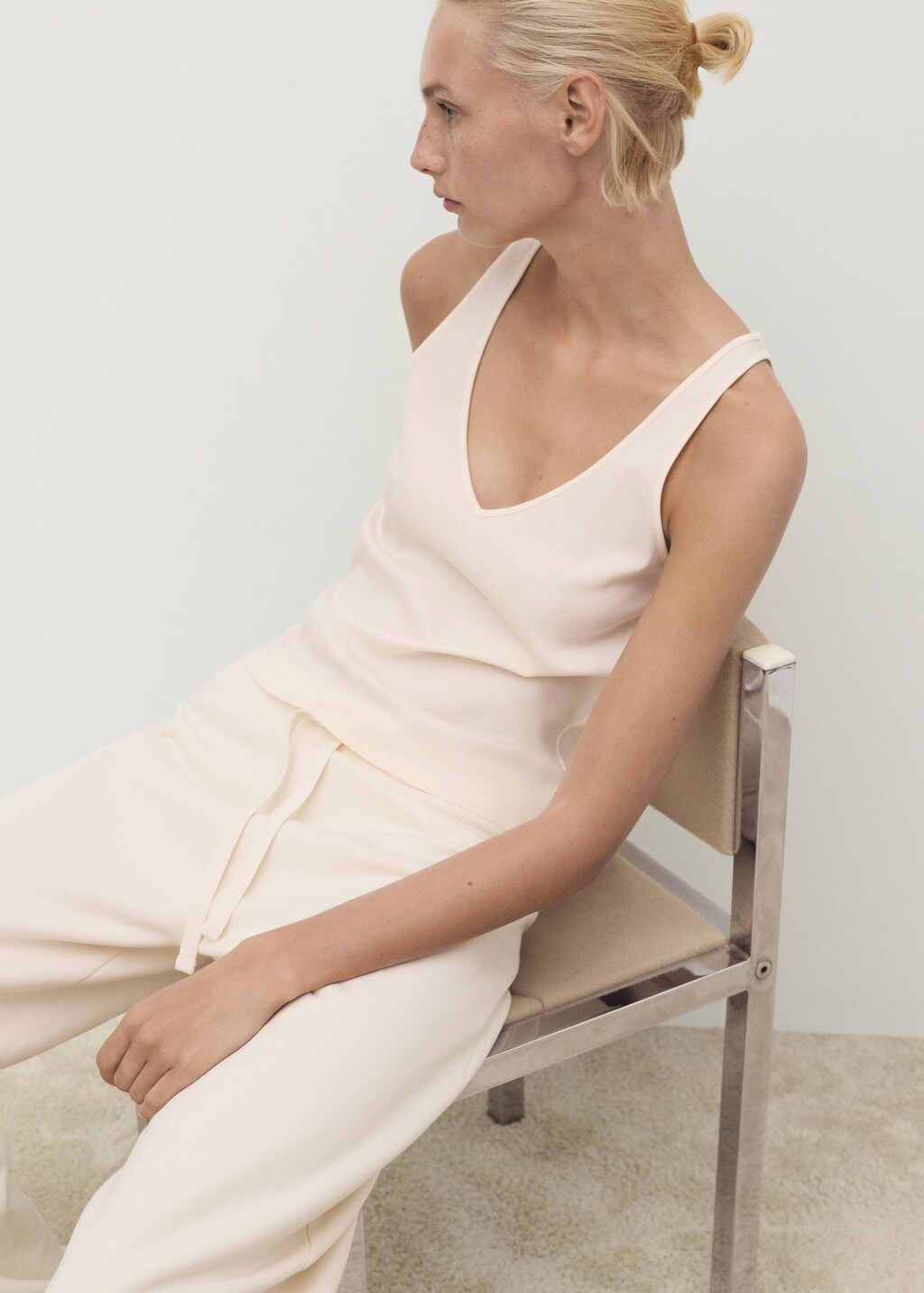 Cotton V-neck tank top - image 4