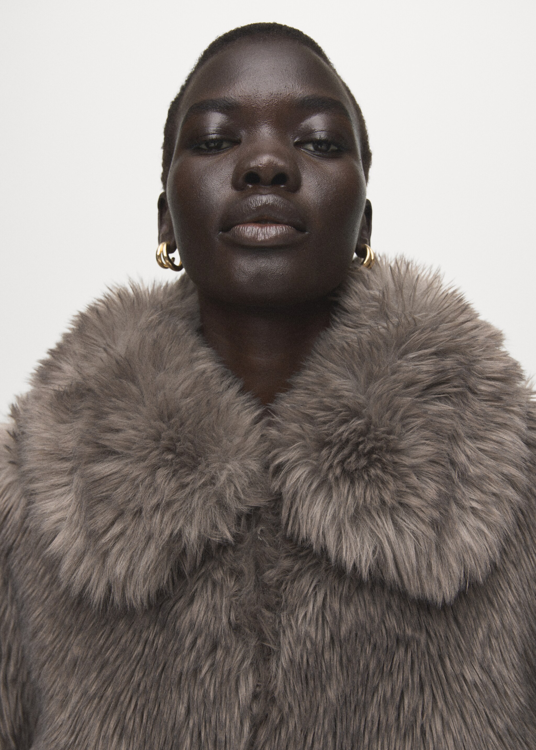 Faux fur effect jacket with lapels - Details of the article 1, Grey. Ref: 27021335-00.