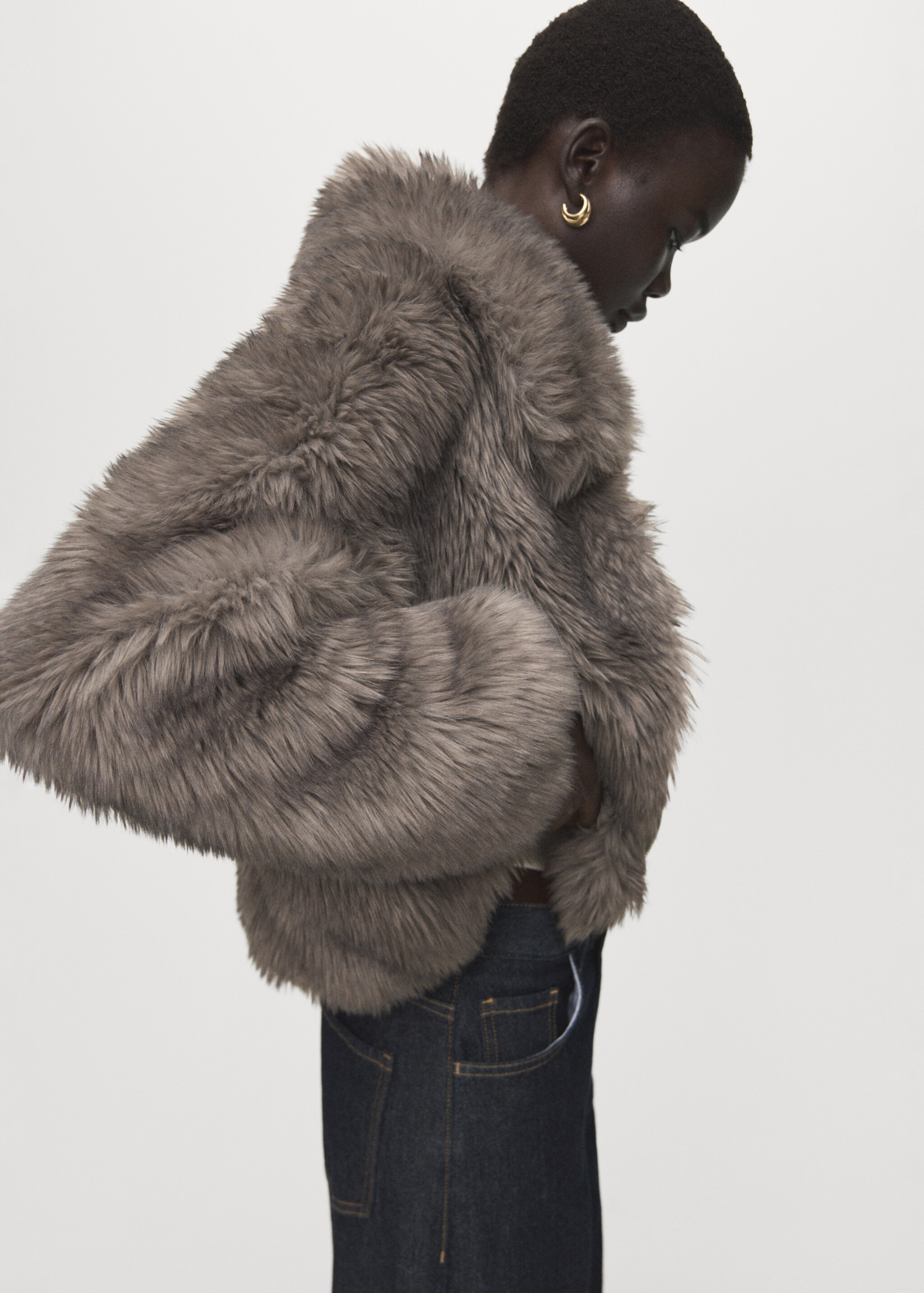 Faux fur effect jacket with lapels - Details of the article 6, Grey. Ref: 27021335-00.