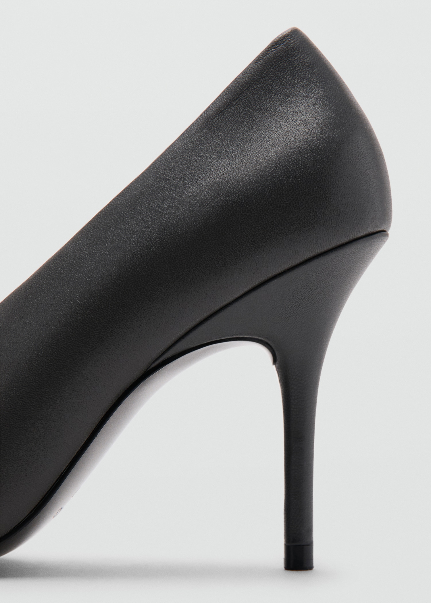 Round-toe leather high-heeled shoes - Details of the article 1