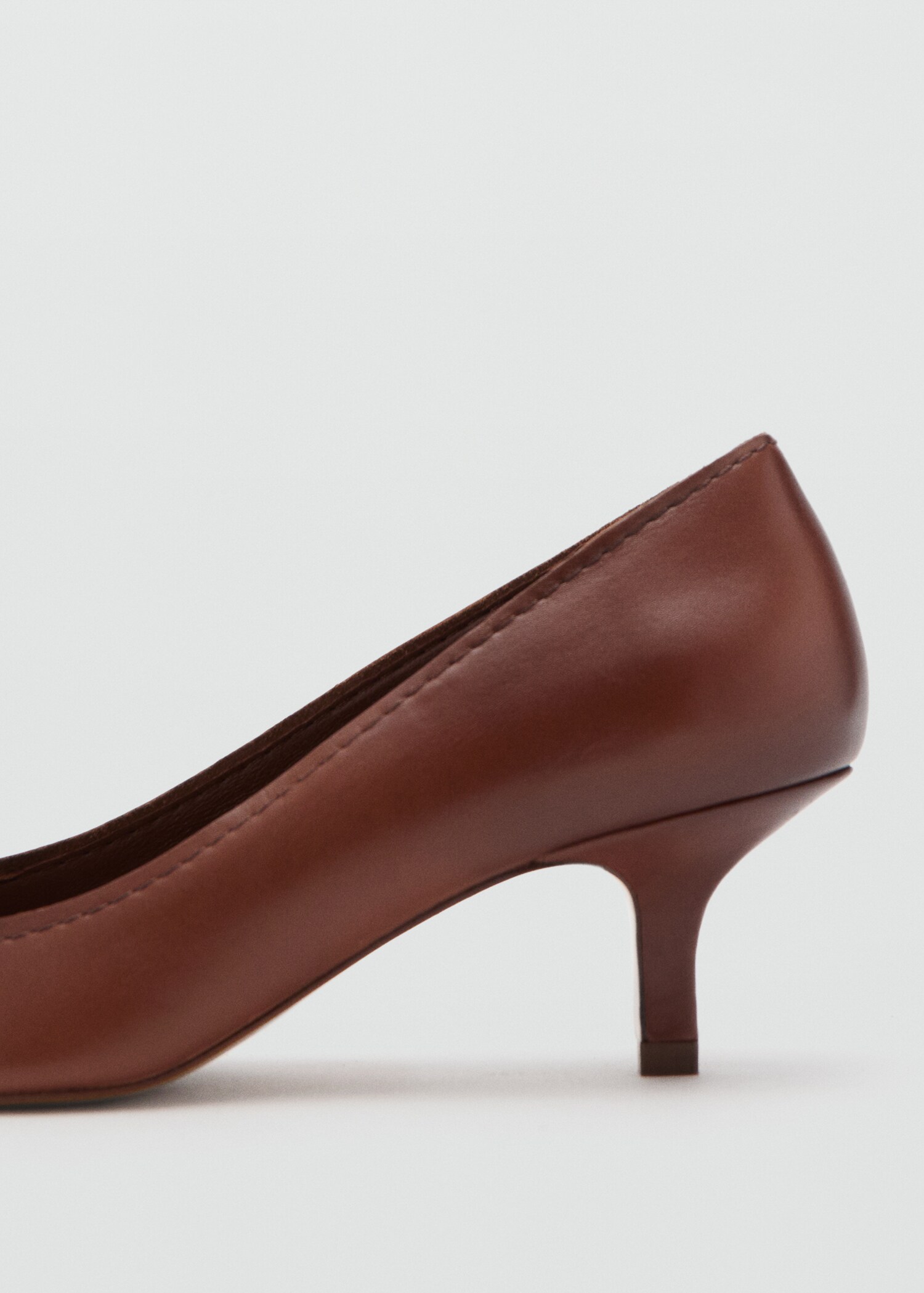 Kitten-heel leather shoes - Details of the article 1