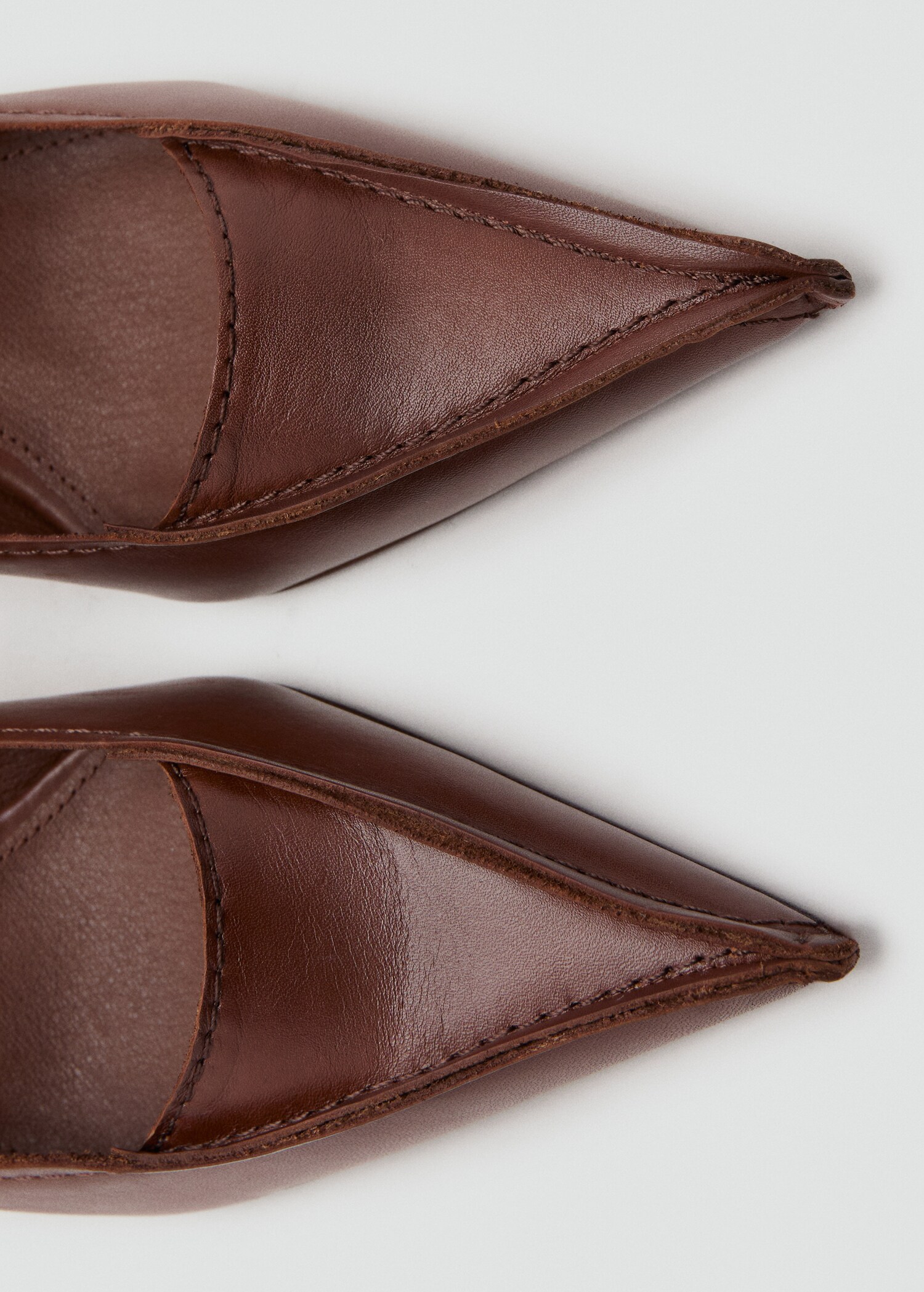 Kitten-heel leather shoes - Details of the article 3