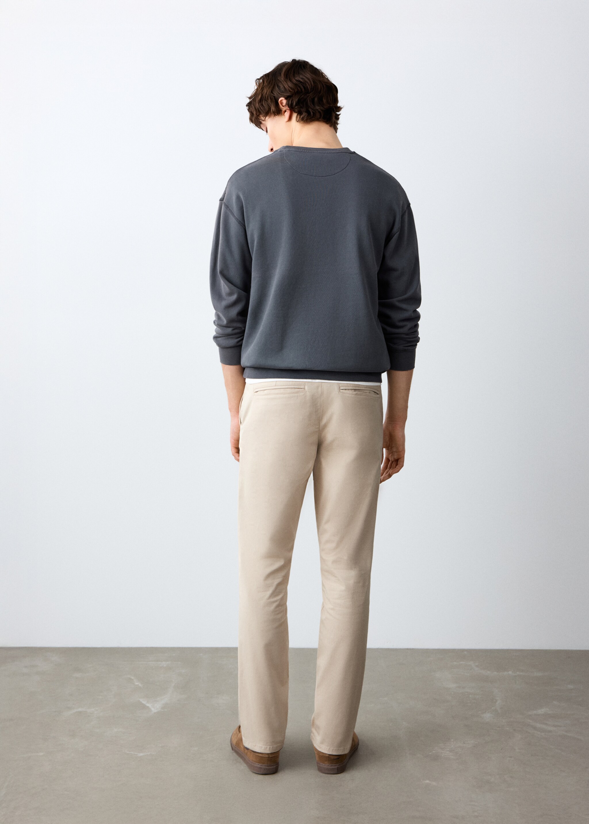 Pantalon chino - Verso de l’article, Gris glacé. Ref: 27021514-00.