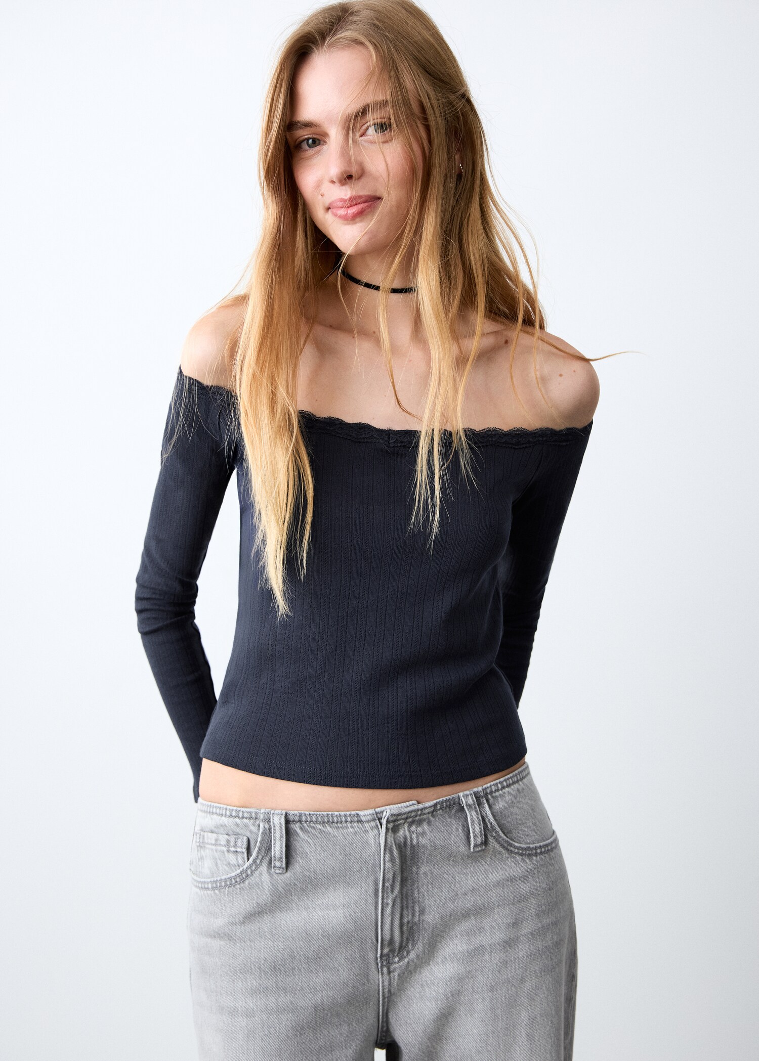 T-shirt dentelle à col bateau - Plan moyen