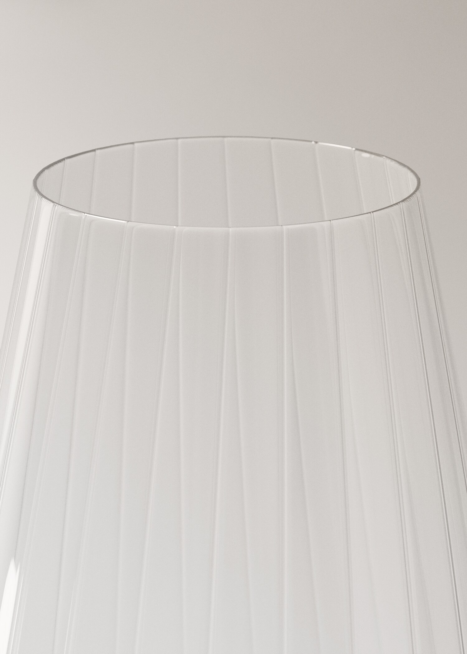 Hög vas i kristallin - Detaljer om artikeln 1