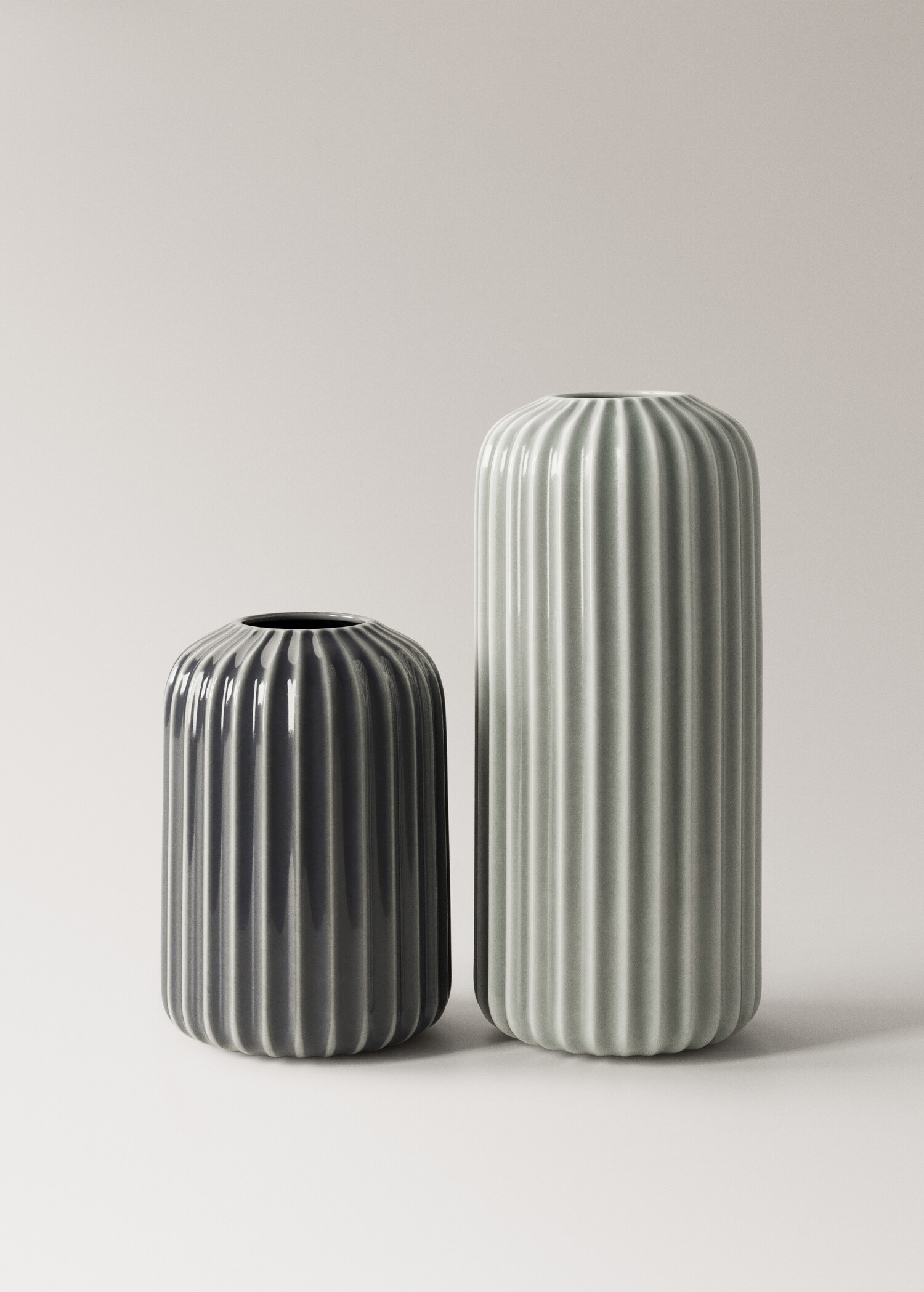 Låg stengodsvas med linjer - Detaljer om artikeln 3