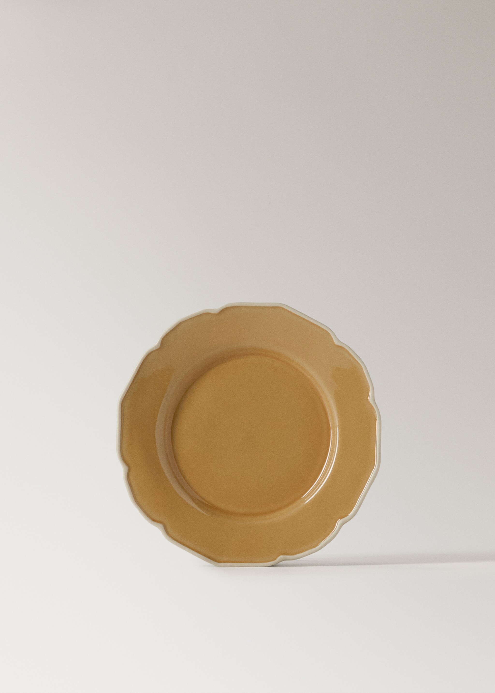 Stoneware dessert plate with wavy design - Article without model, Mustard. Ref: 27021527-00.