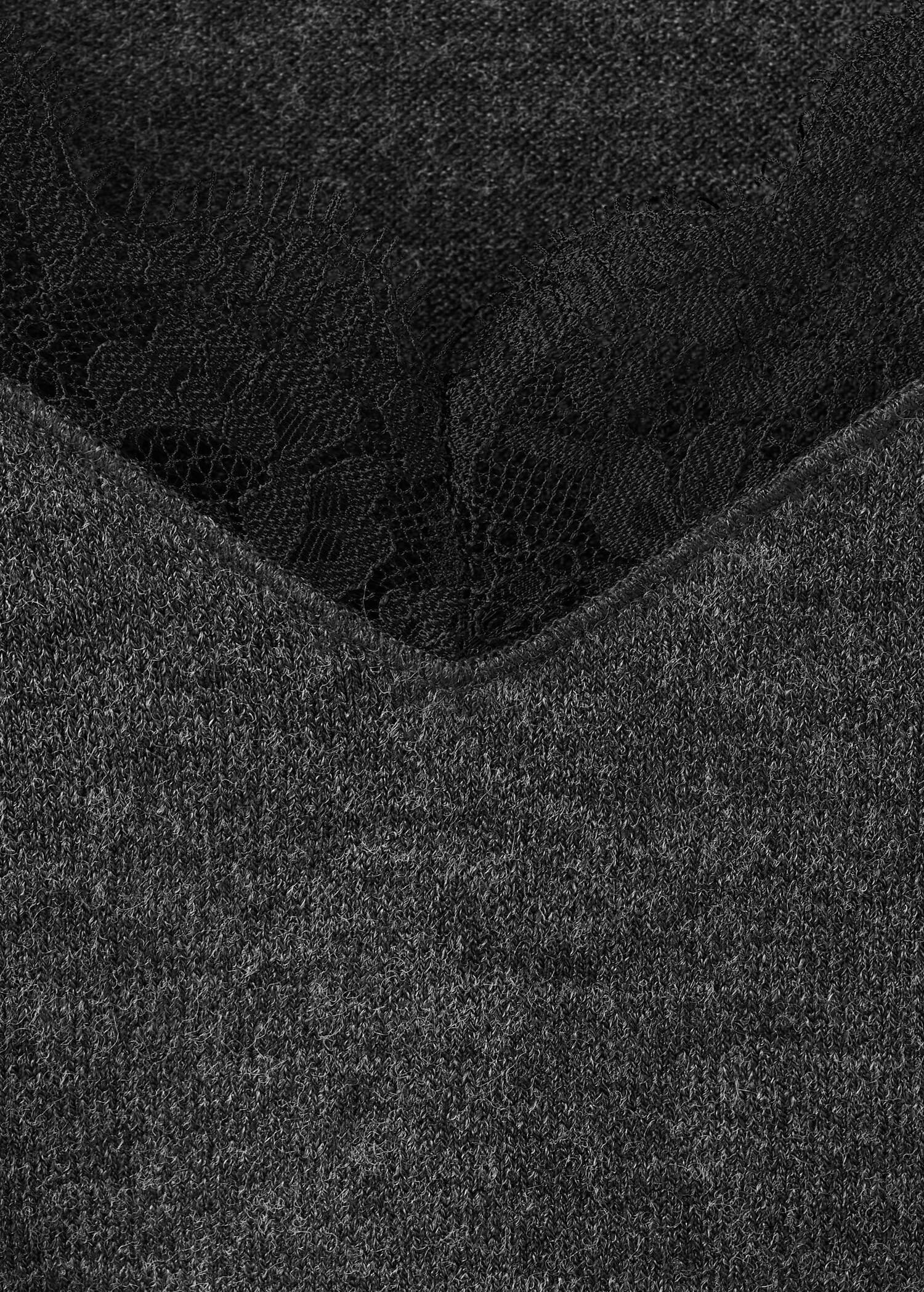 Lace-trimmed scoop-neck top - Details of the article 0