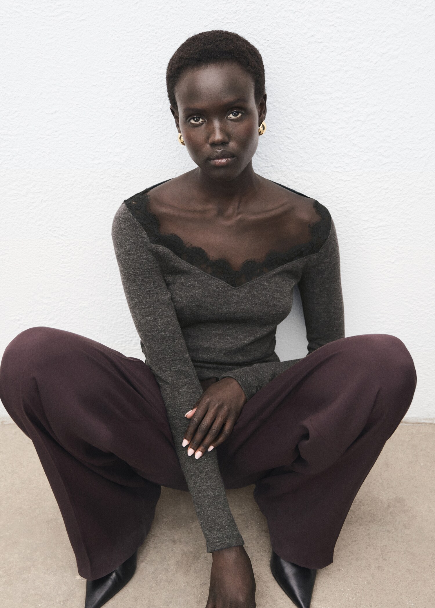 Lace-trimmed scoop-neck top - Details of the article 2