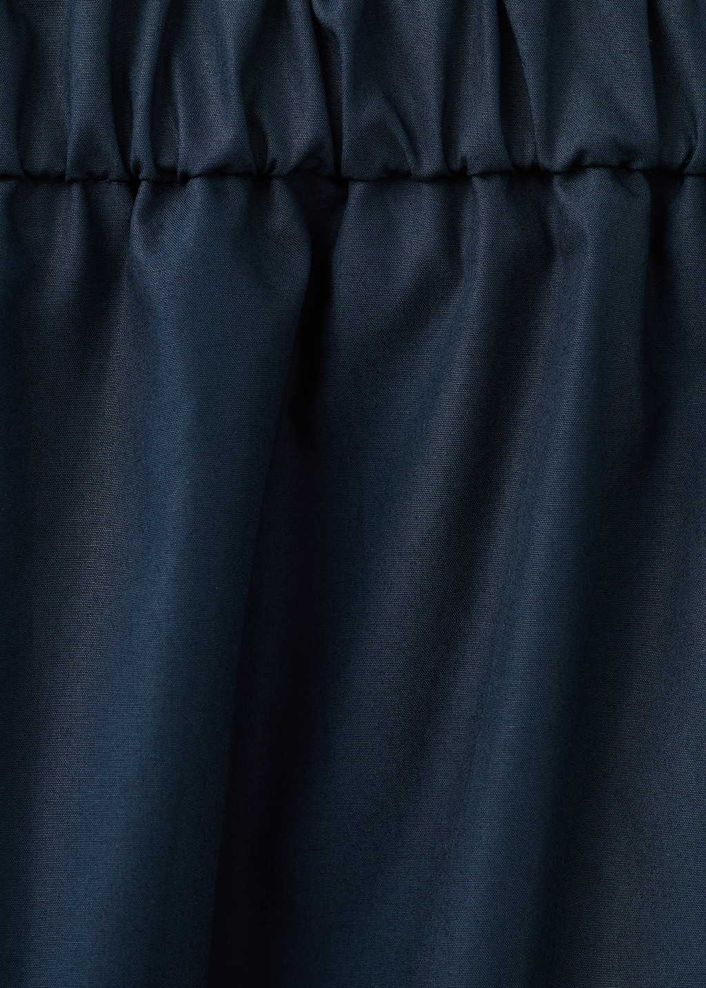 Straight-fit pants with elastic waist