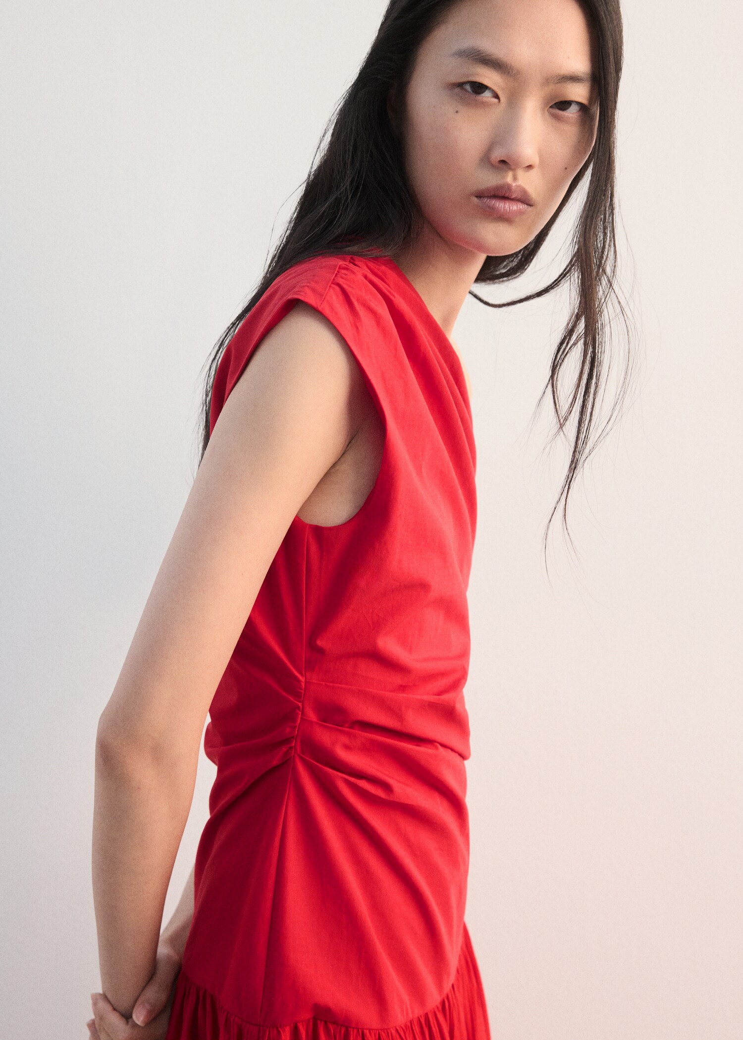 Asymmetrical pleated dress - Details of the article 2