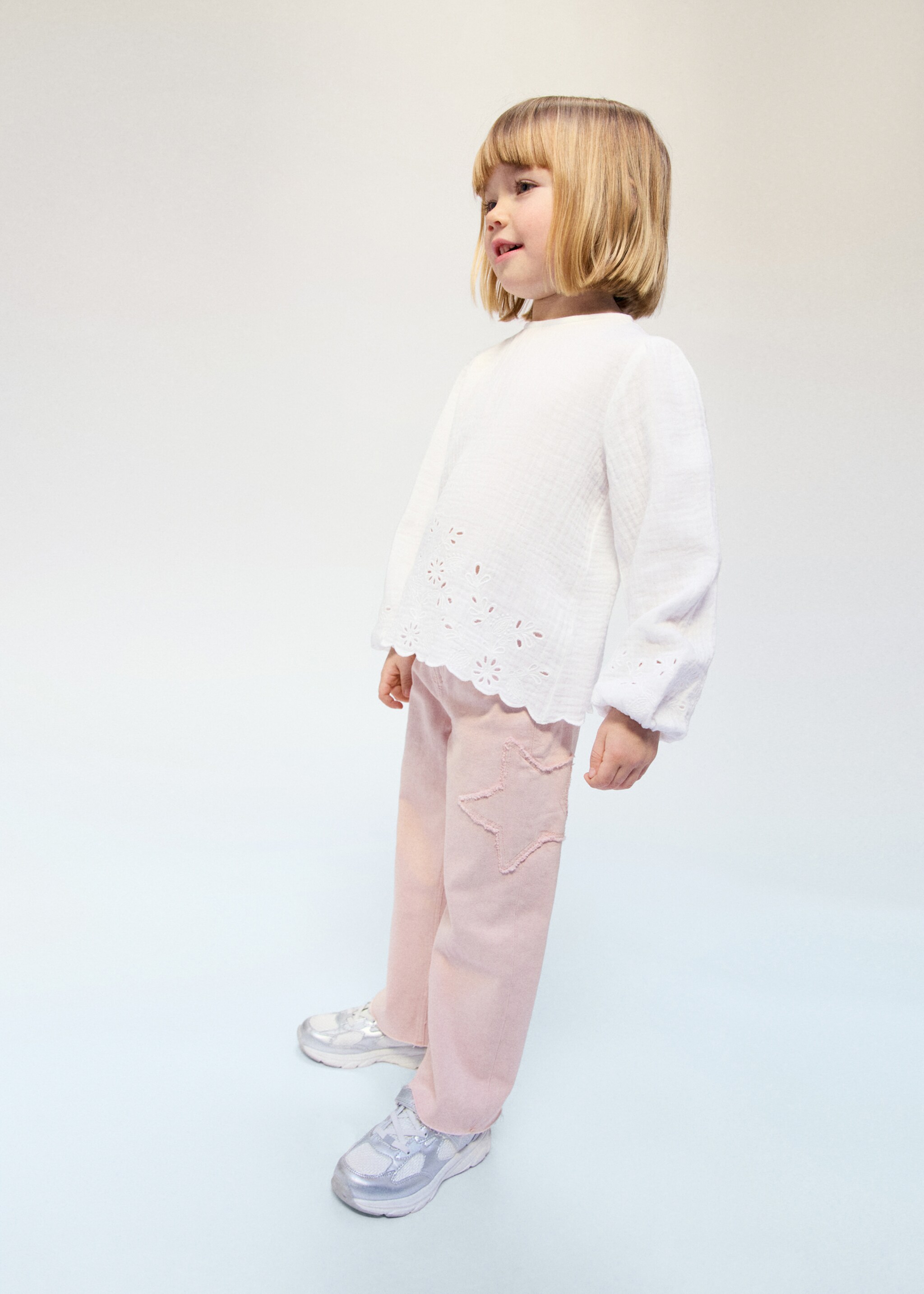 Straight-fit jeans with stars - Medium plane, Pink. Ref: 27022889-00.