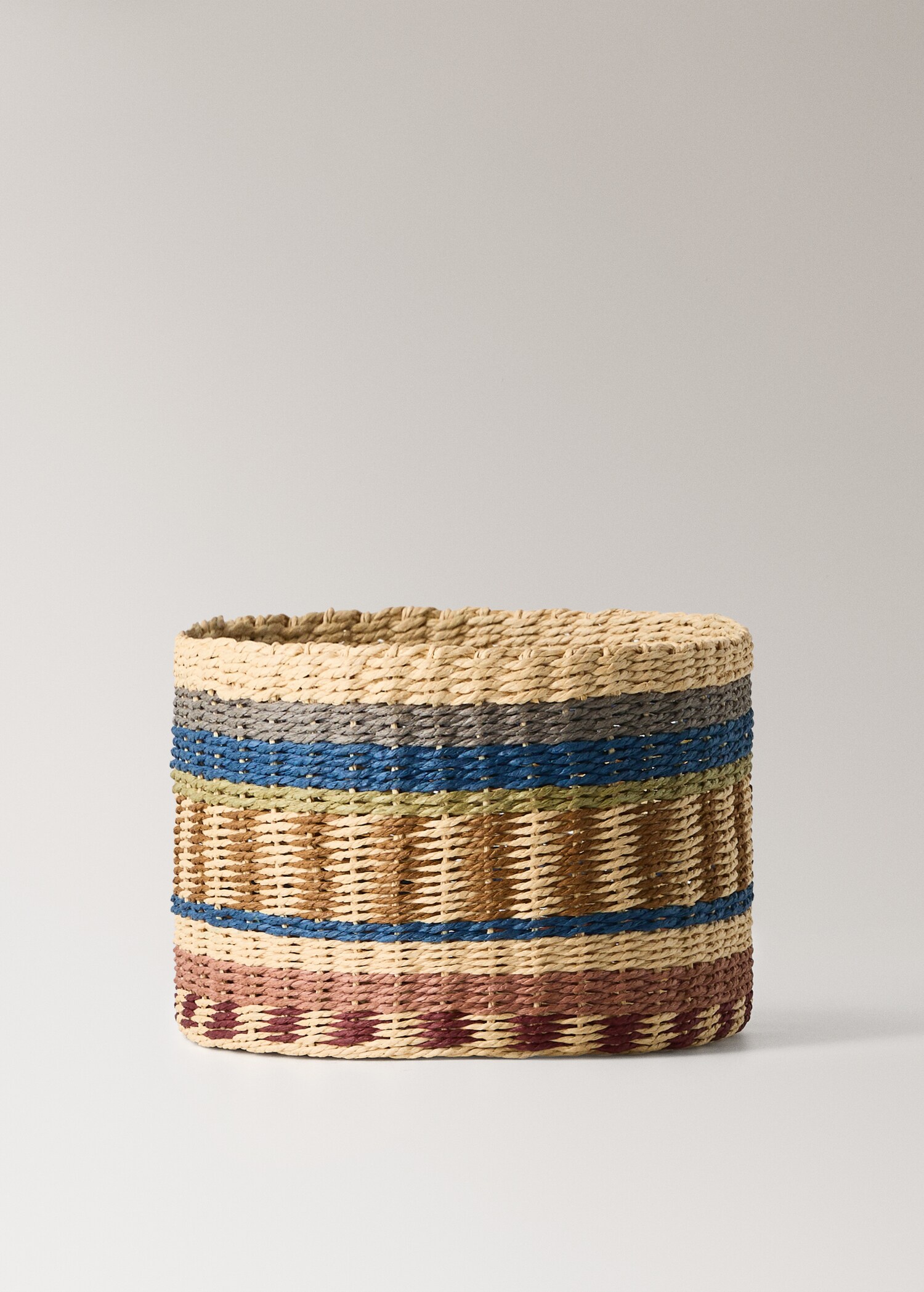 Medium circular basket with colorful print - Article without model