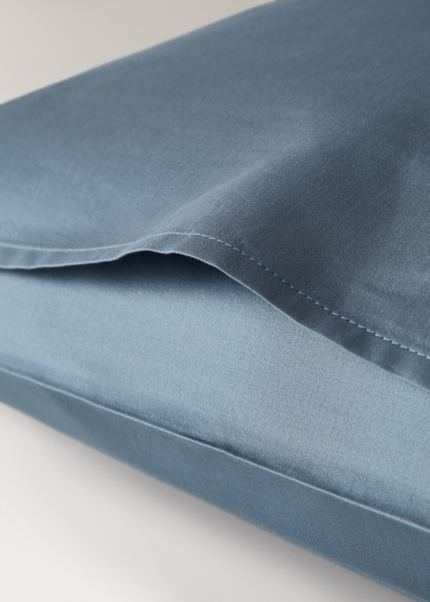 Two 600-thread cotton satin pillowcases 50x75 cm - Details of the article 2