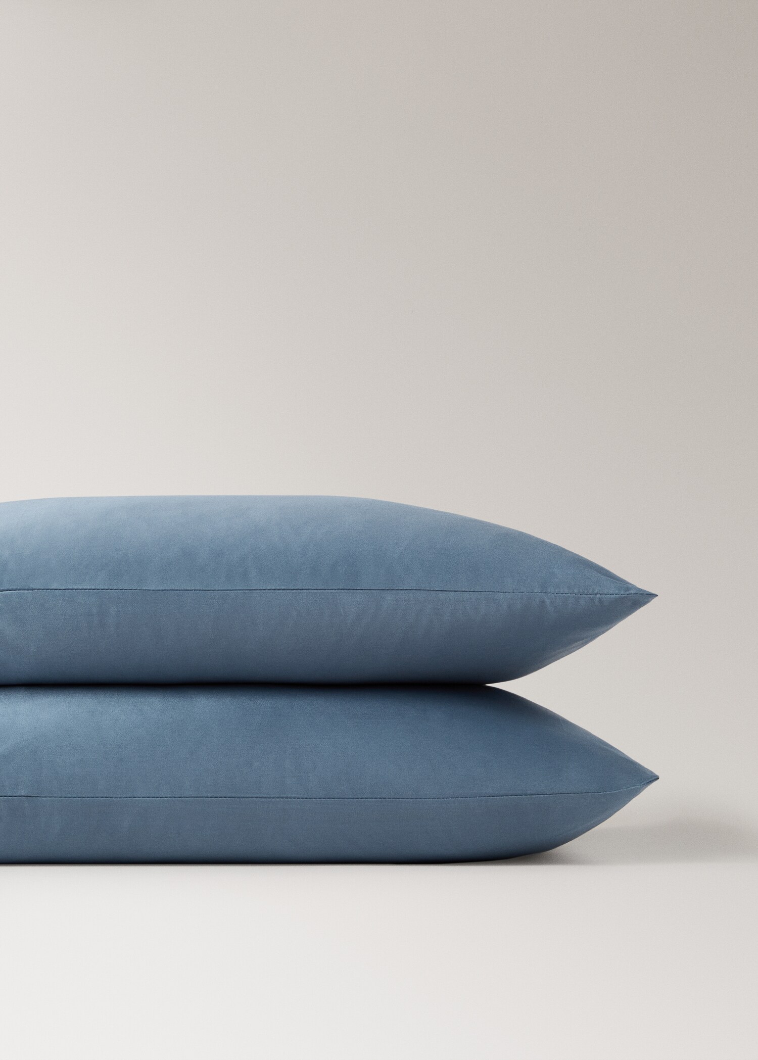 Two 600-thread cotton satin pillowcases 50x75 cm - Details of the article 3