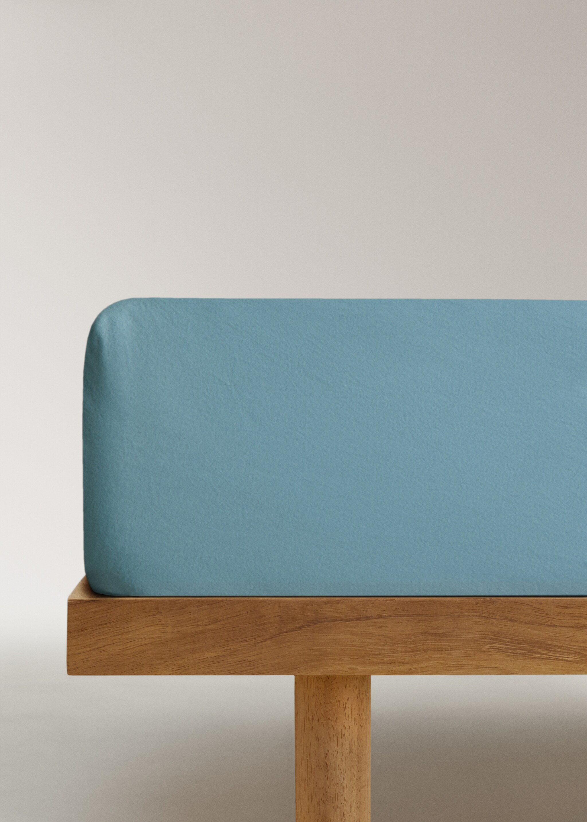 Cotton garment-dyed fitted sheet Bed 180cm - Article without model, Aqua Green. Ref: 27022918-00.