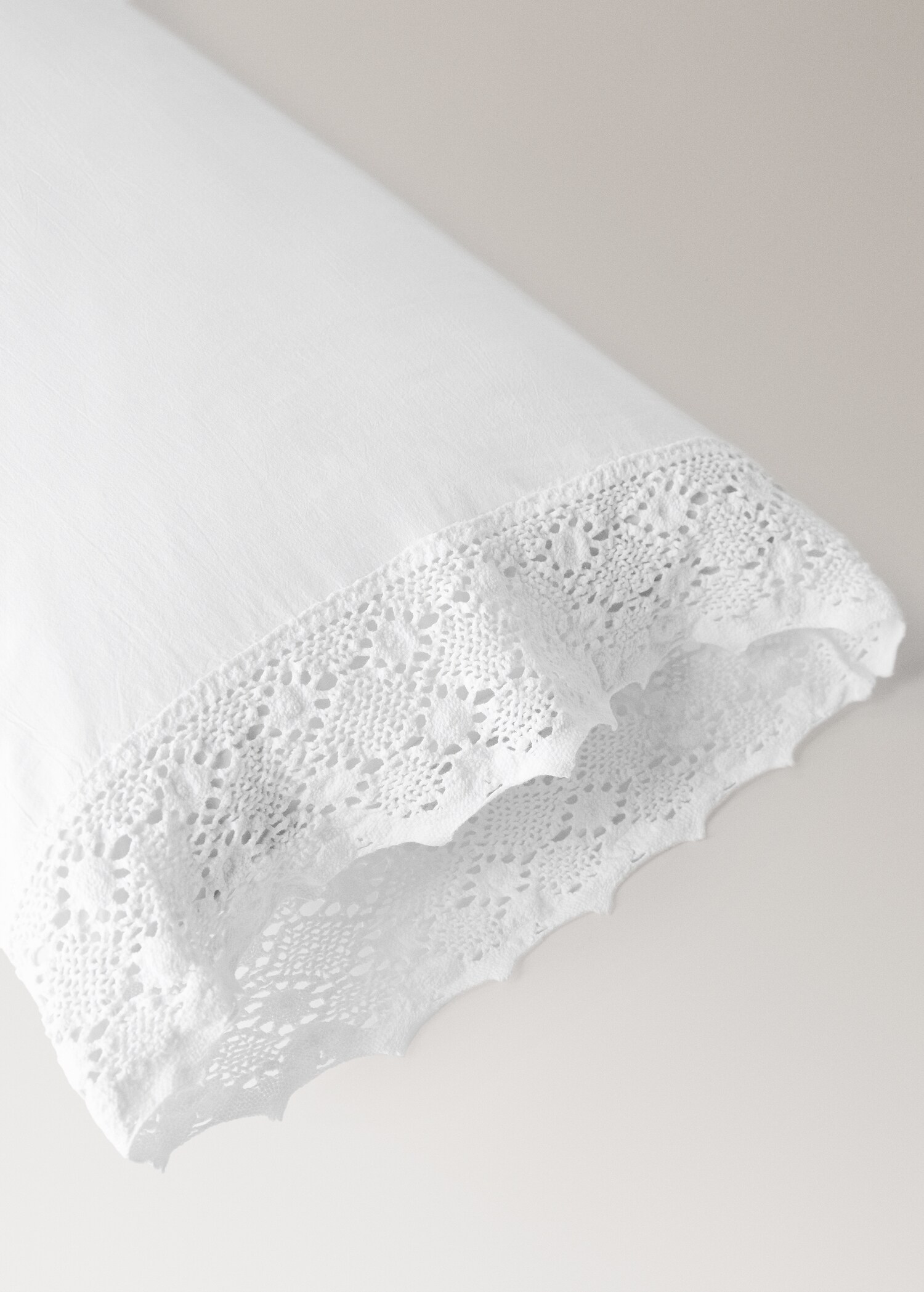 Наволочка з бавовни, пофарбованої в готовому вигляді, з широкою мереживною тасьмою, 45×110 см - Детальніше про товар 2