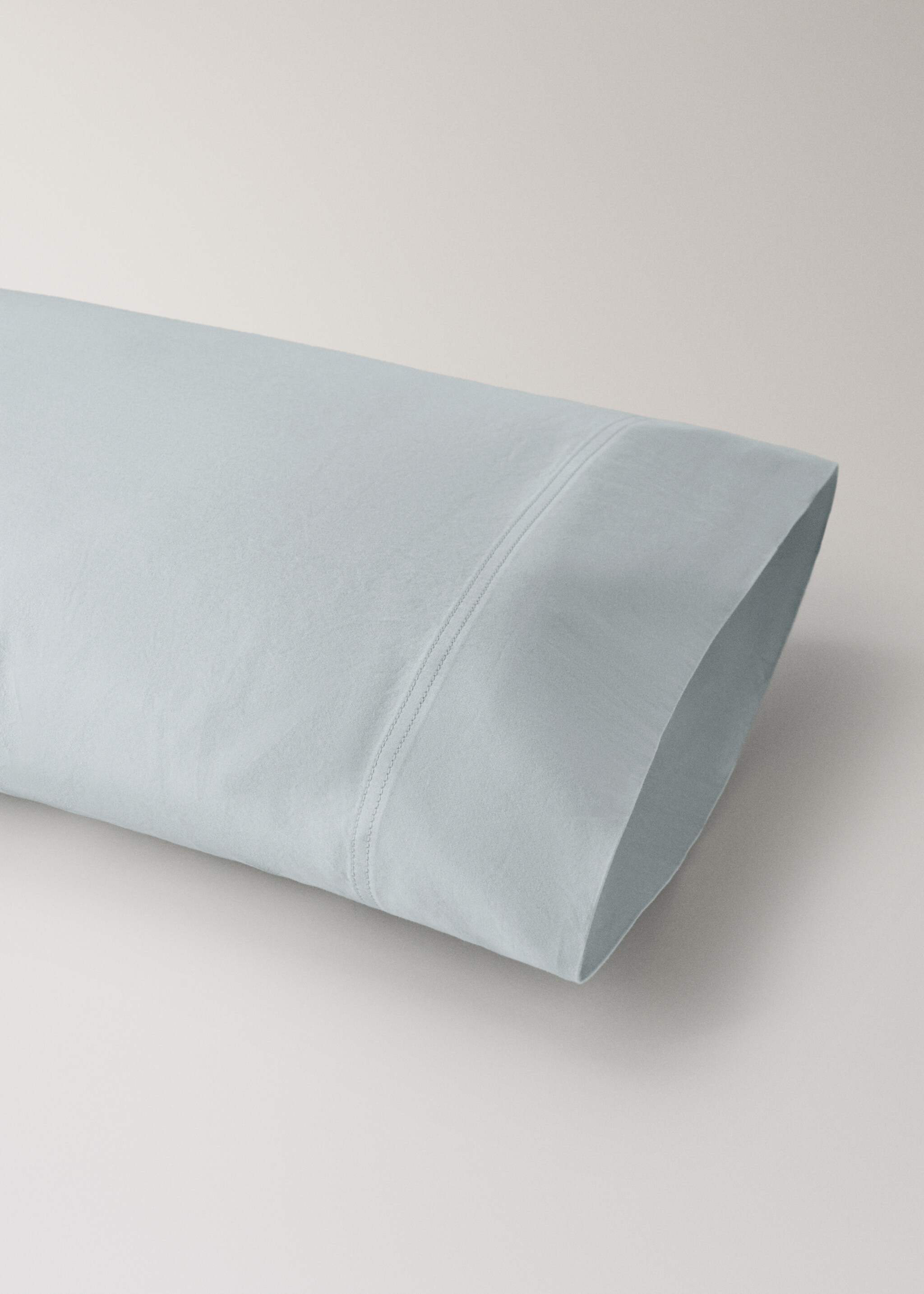 Double-stitched satin pillowcase 45x110 cm - Details of the article 2, Aqua Green. Ref: 27022928-00.