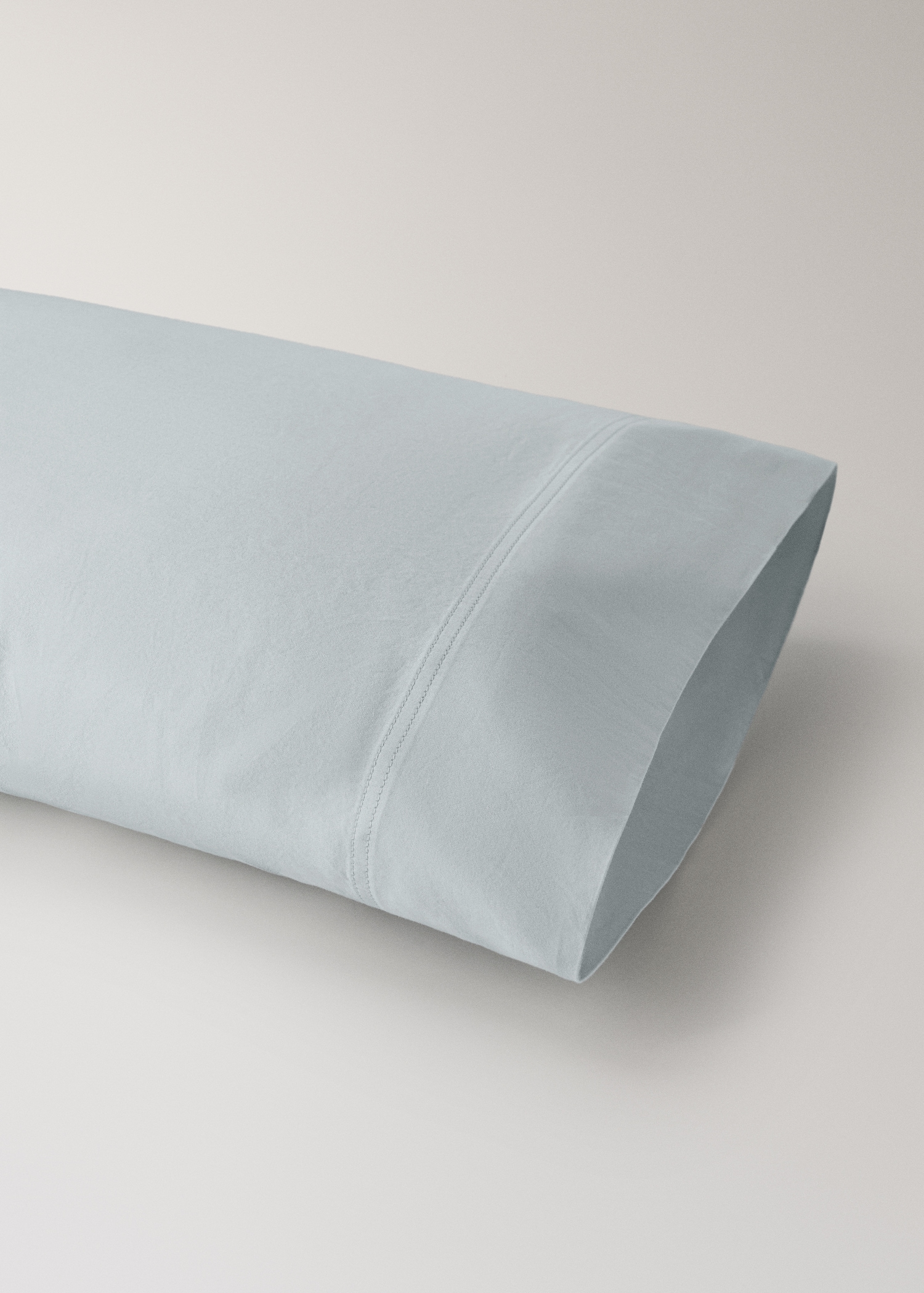 Double-stitched satin pillowcase 45x110 cm - Details of the article 2