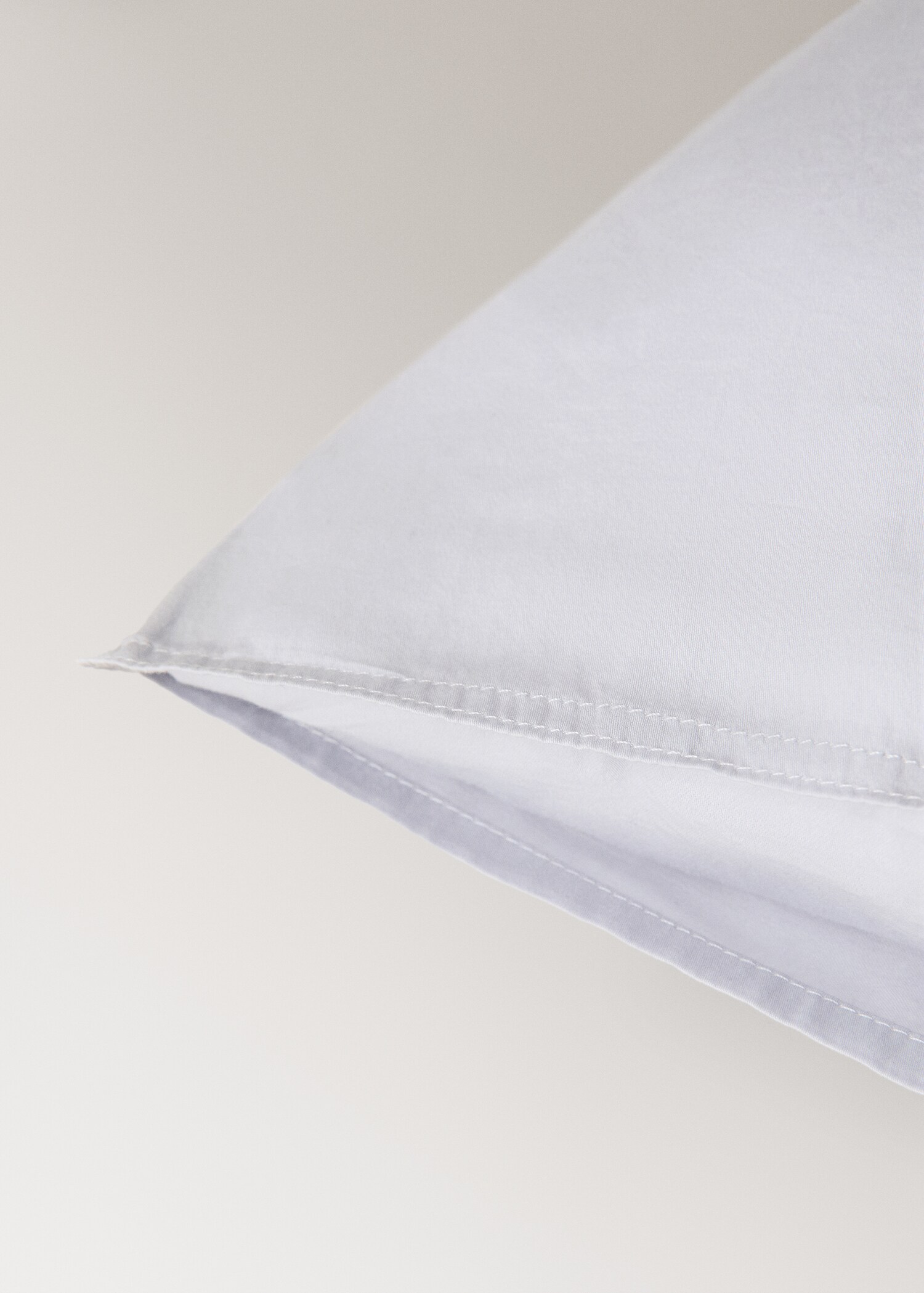 Two double-stitched satin pillowcases 50x75 cm - Details of the article 2