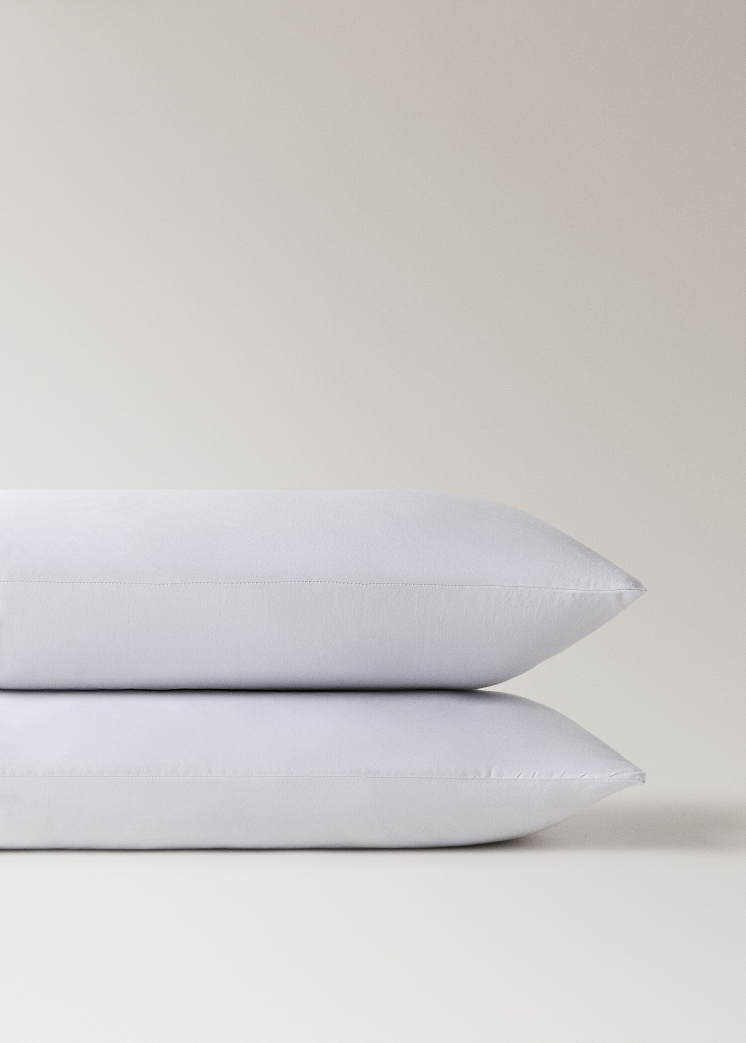 Two double-stitched satin pillowcases 50x75 cm - Details of the article 3