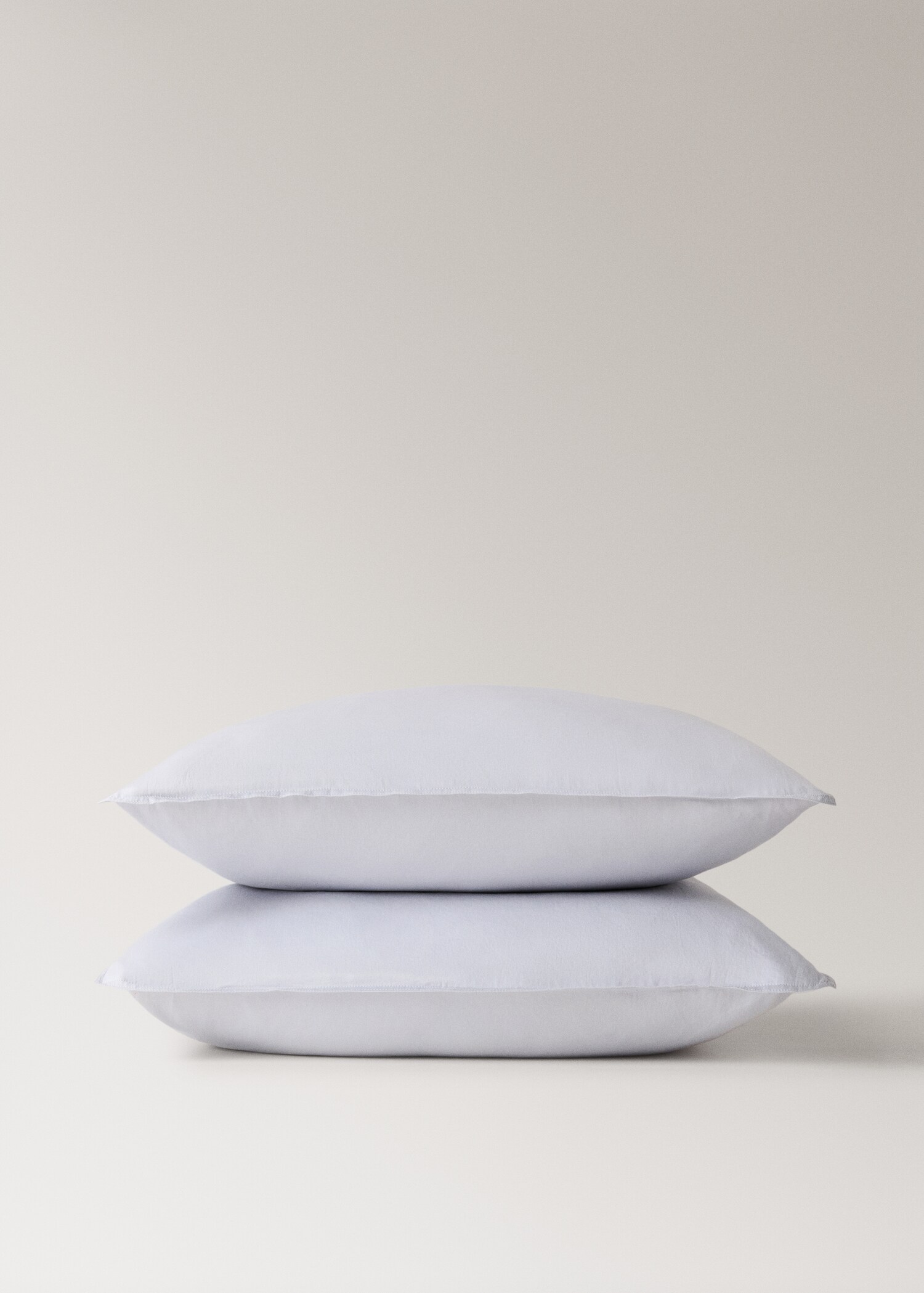 Two double-stitched satin pillowcases  60x60 cm - Details of the article 3