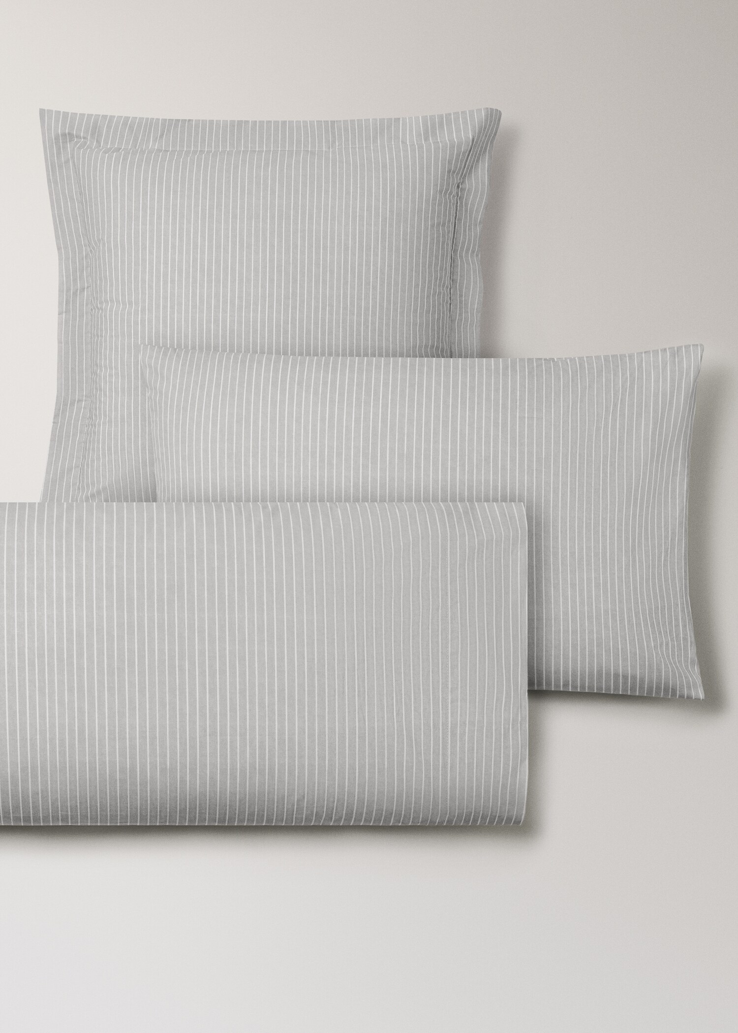 Two cotton percale striped pillowcases 50x75 cm - Details of the article 4