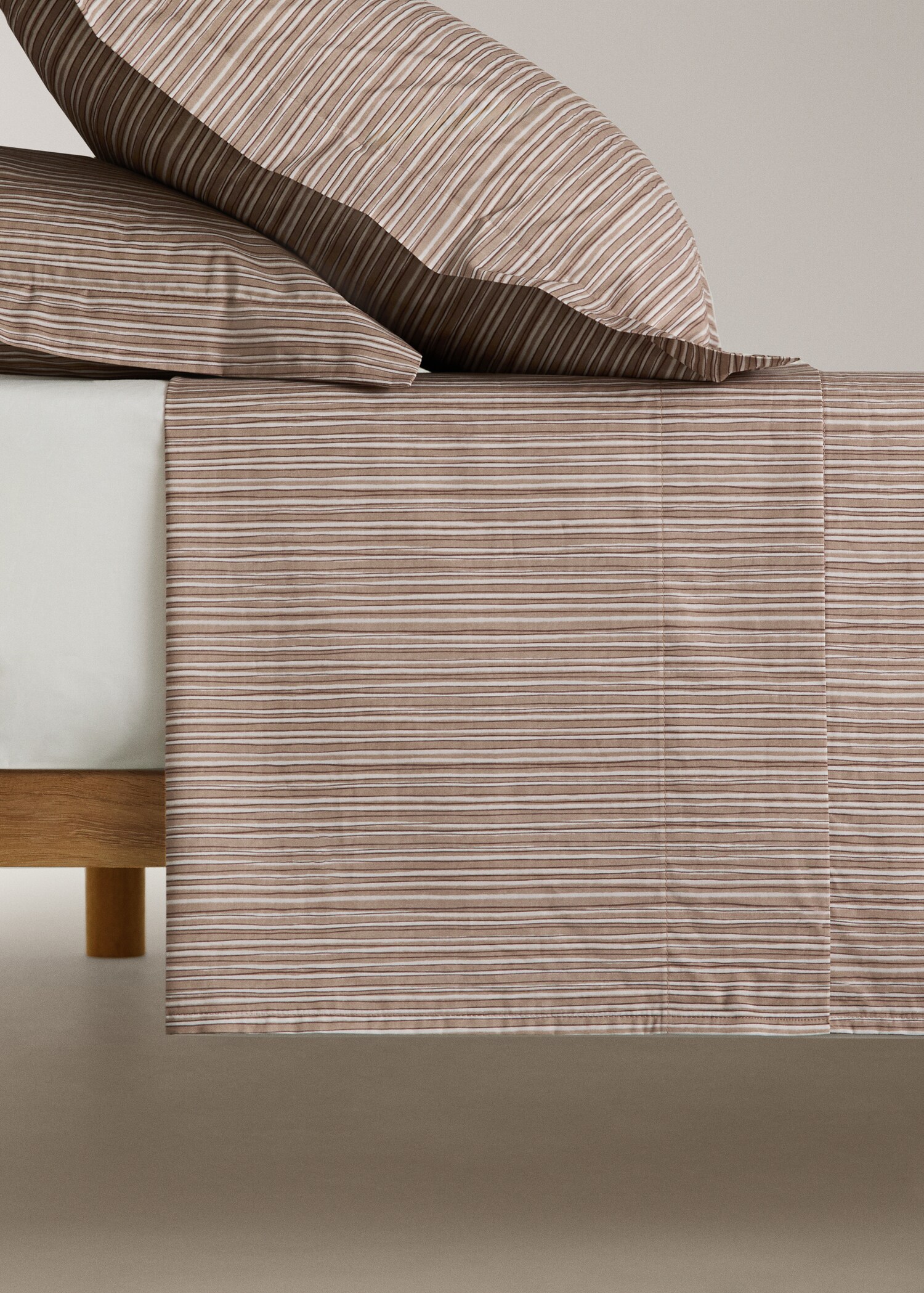 Top sheet with fine stripe pattern 135/140 cm - Article without model