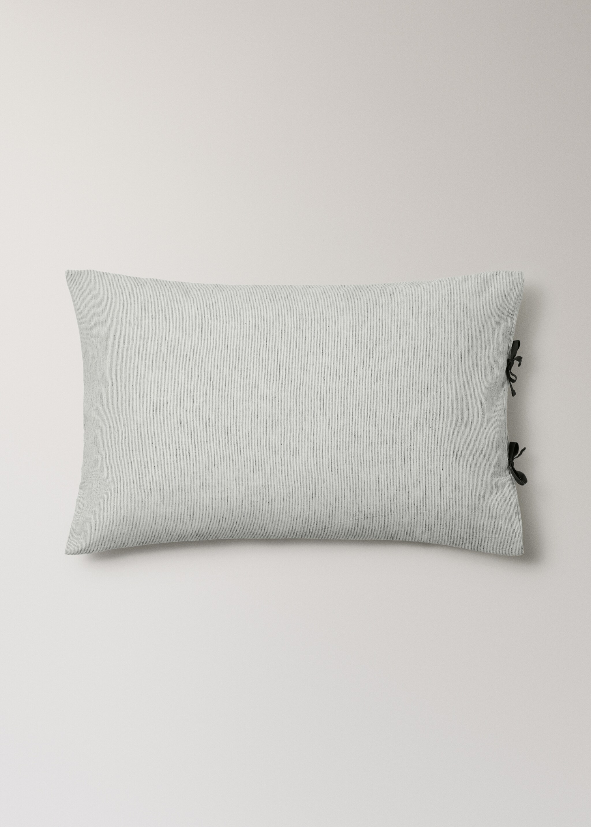 Two cotton linen pillowcases tie closures 50 x 75 cm - Article without model, Grey. Ref: 27023271-00.