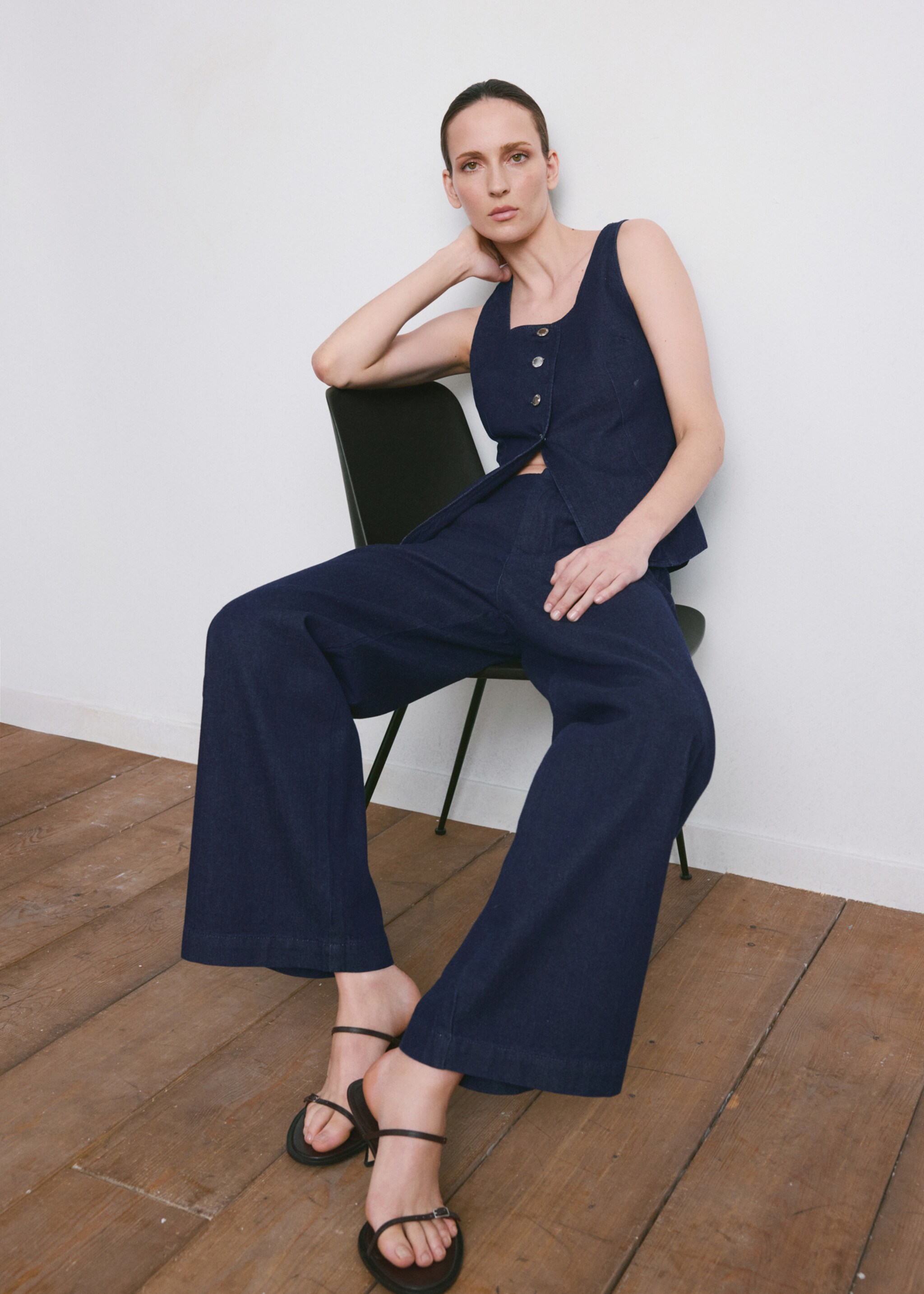 Wide leg mid-rise jeans - Details of the article 2, Open Blue. Ref: 27023280-00.