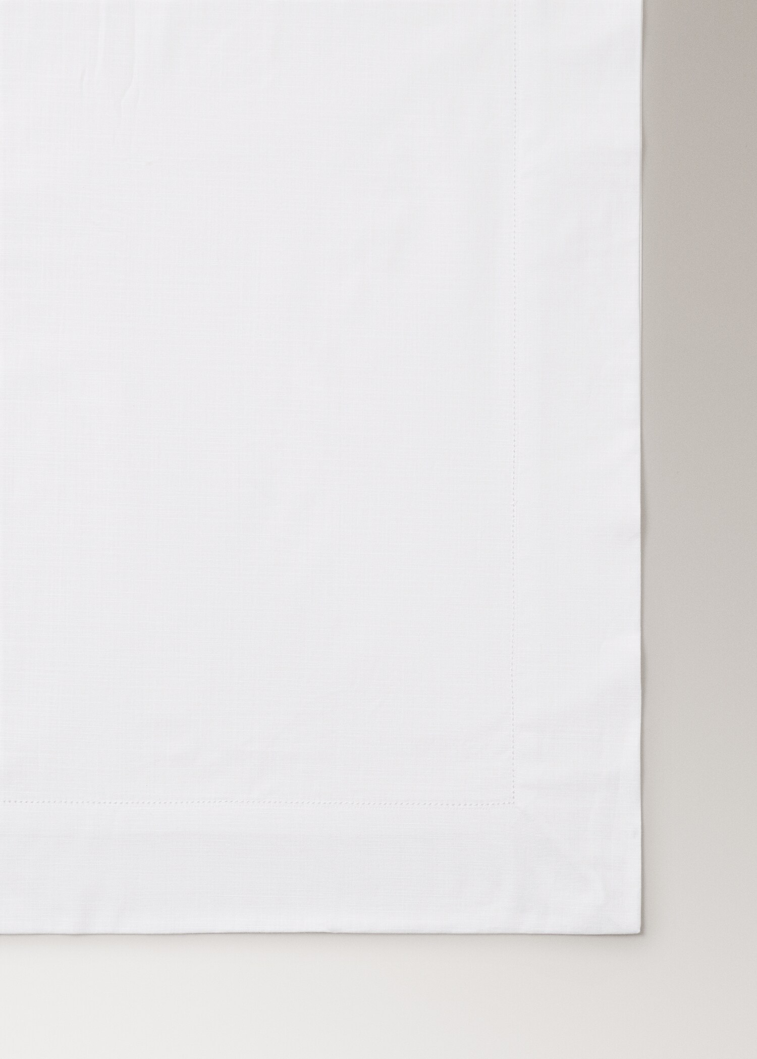 Cotton tablecloth with hemstitch detail for 2 to 4 people - Details of the article 2