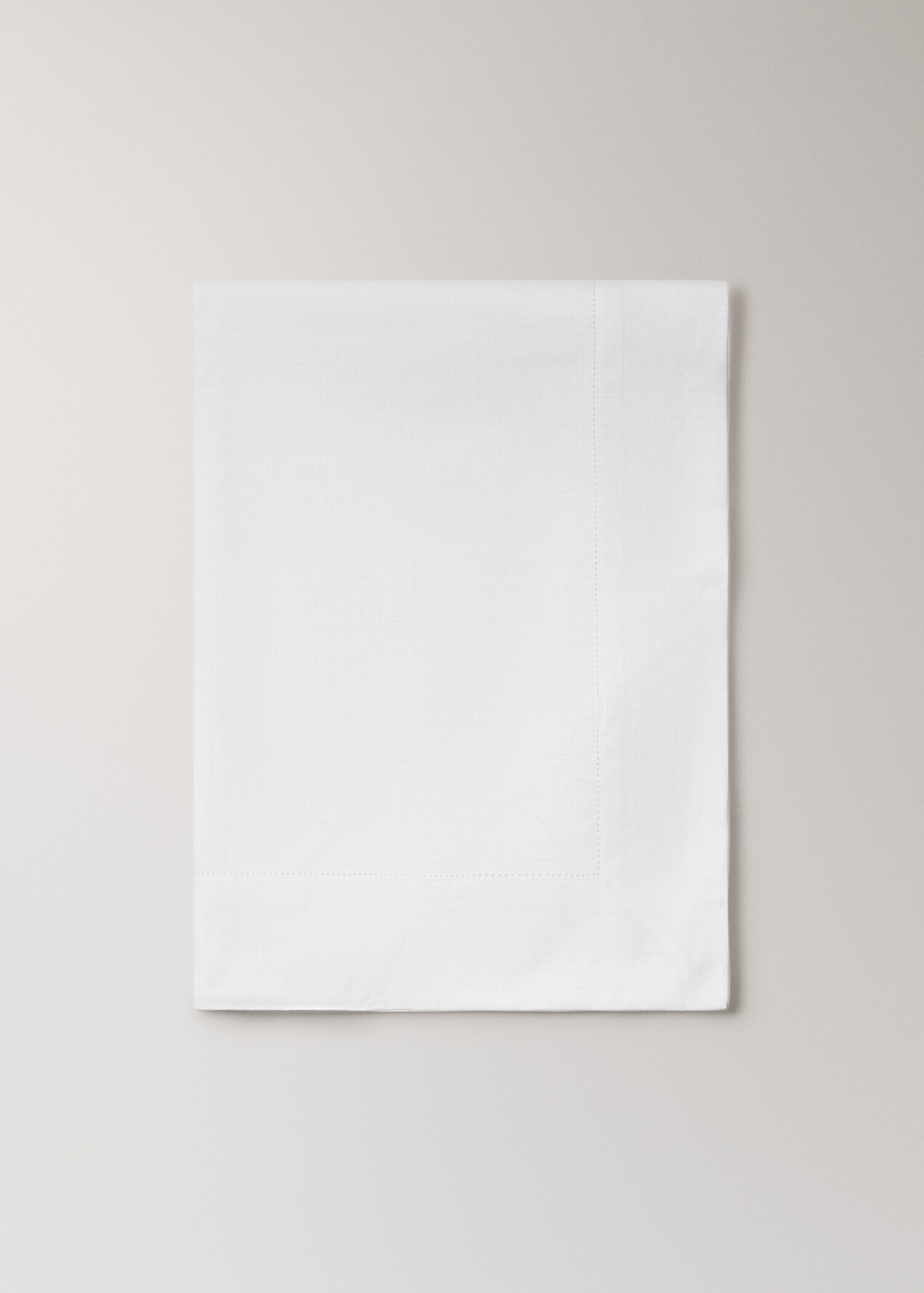 Round cotton tablecloth with hemstitch detail - Article without model