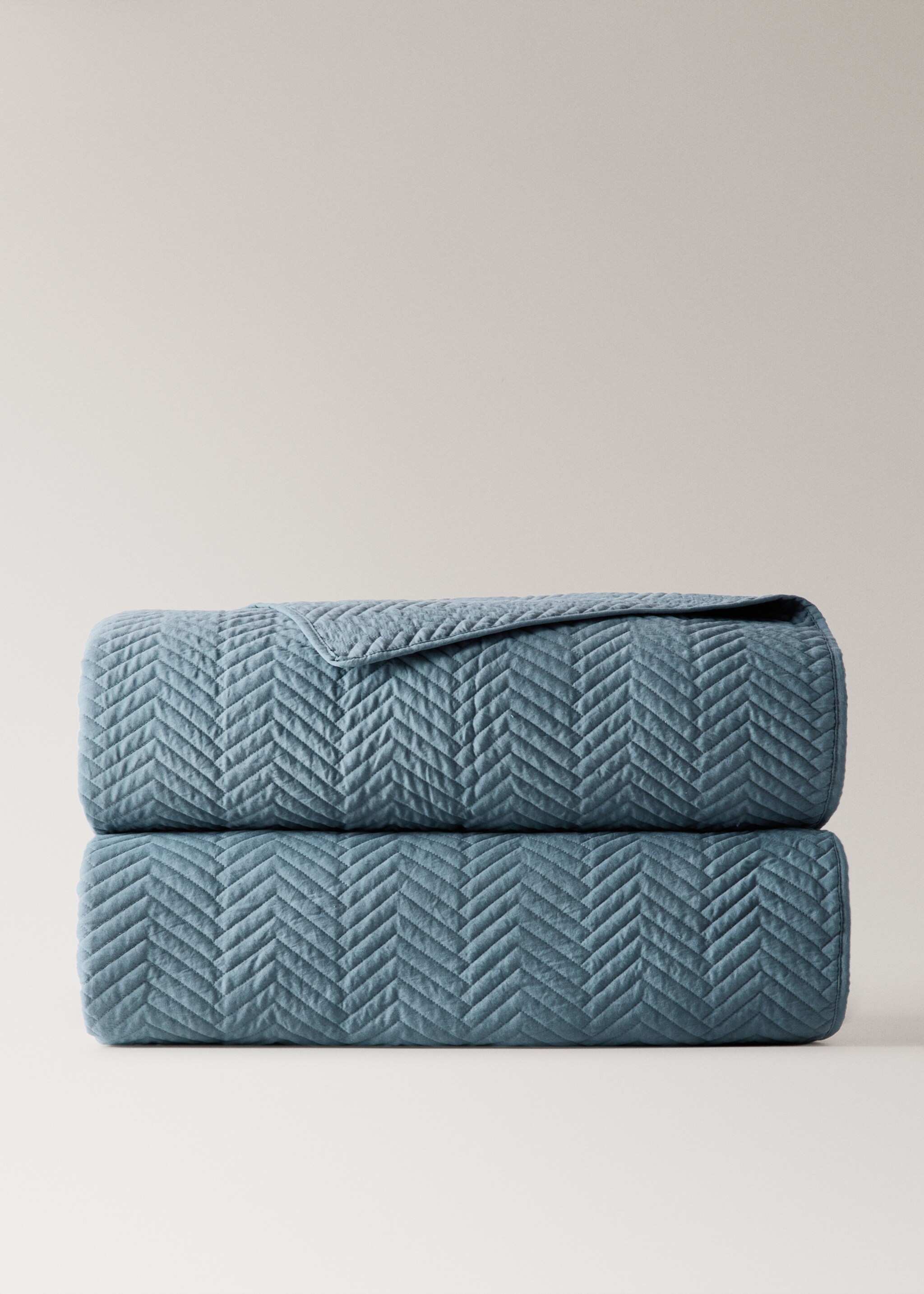 Soft-touch microfibre bedspread with herringbone print for 90 cm bed - Article without model, Blue. Ref: 27023287-00.