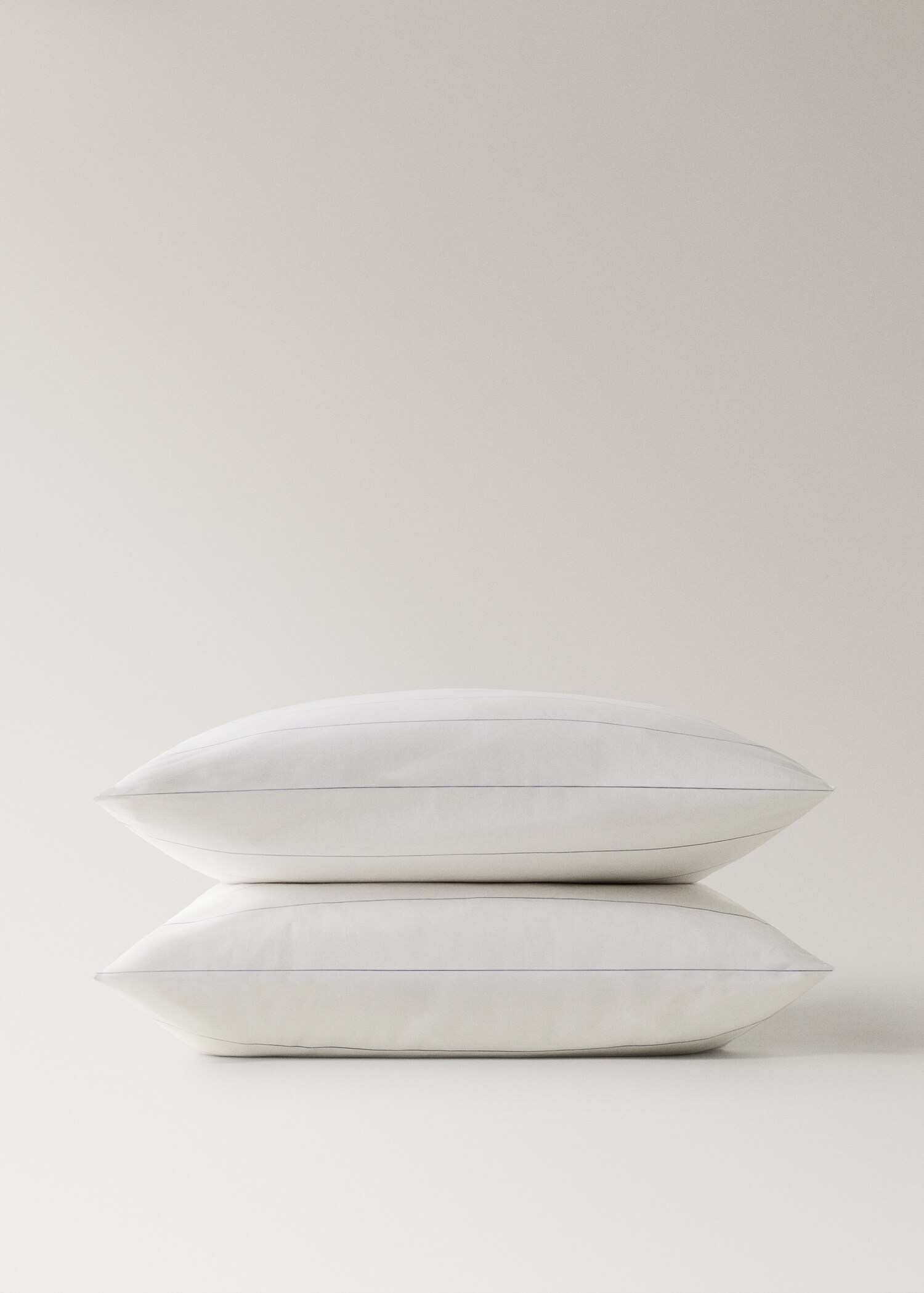 Zwei Kopfkissenbezüge aus 100 % Baumwolle, Streifenmuster, wendbar, 60 x 60 cm - Detail des Artikels 1