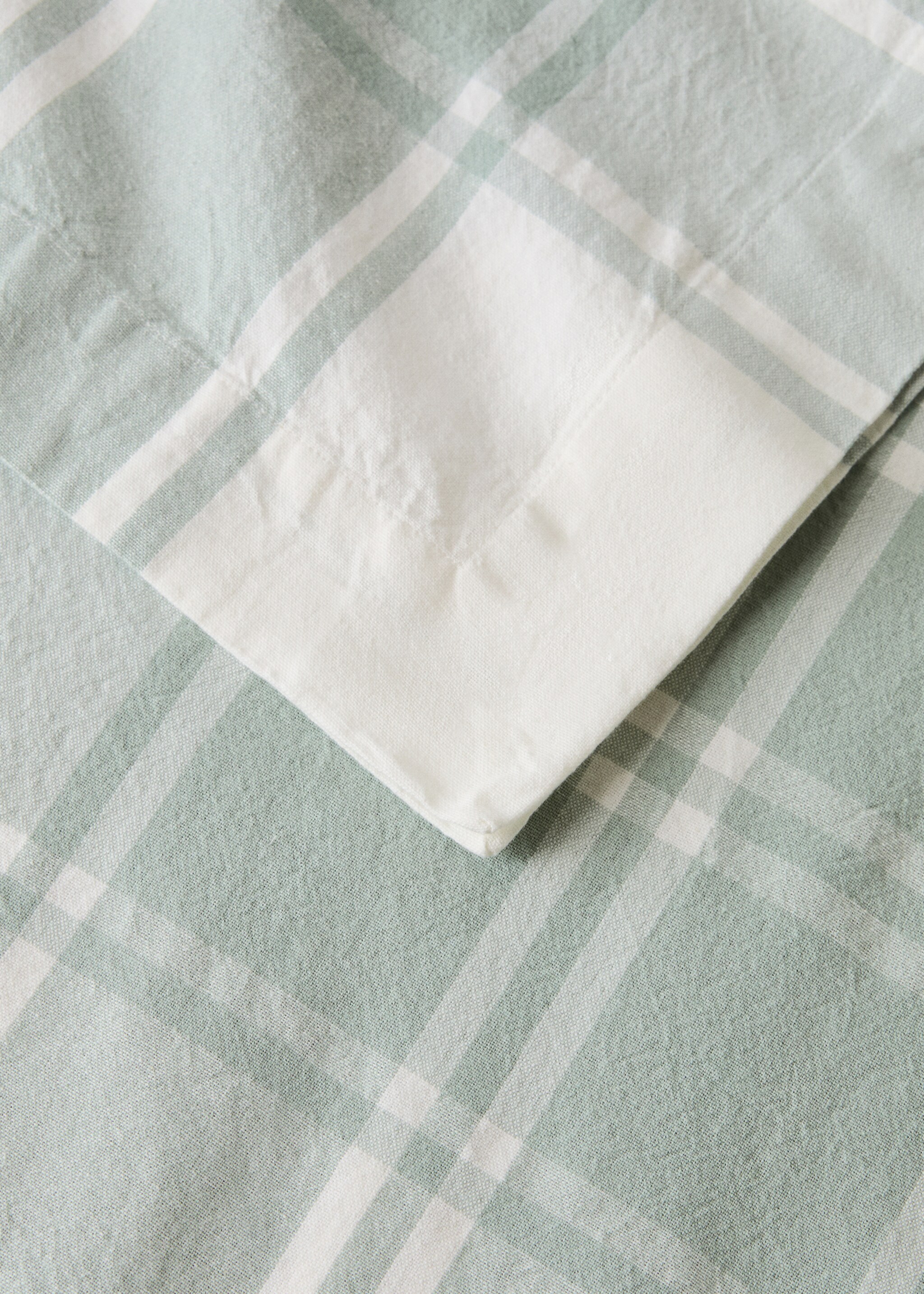 Nappe 100 % coton à rayures contraste pour 8 à 10 convives - Détail de l'article 1, Vert menthe. Ref: 27023295-00.
