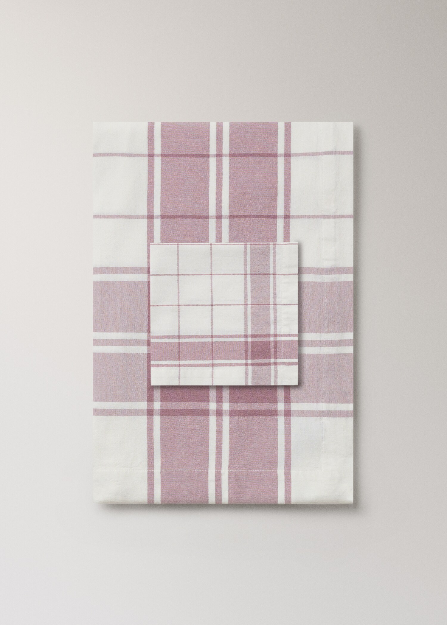 100% cotton tablecloth with contrasting stripes for 8 to 10 guests - Details of the article 3