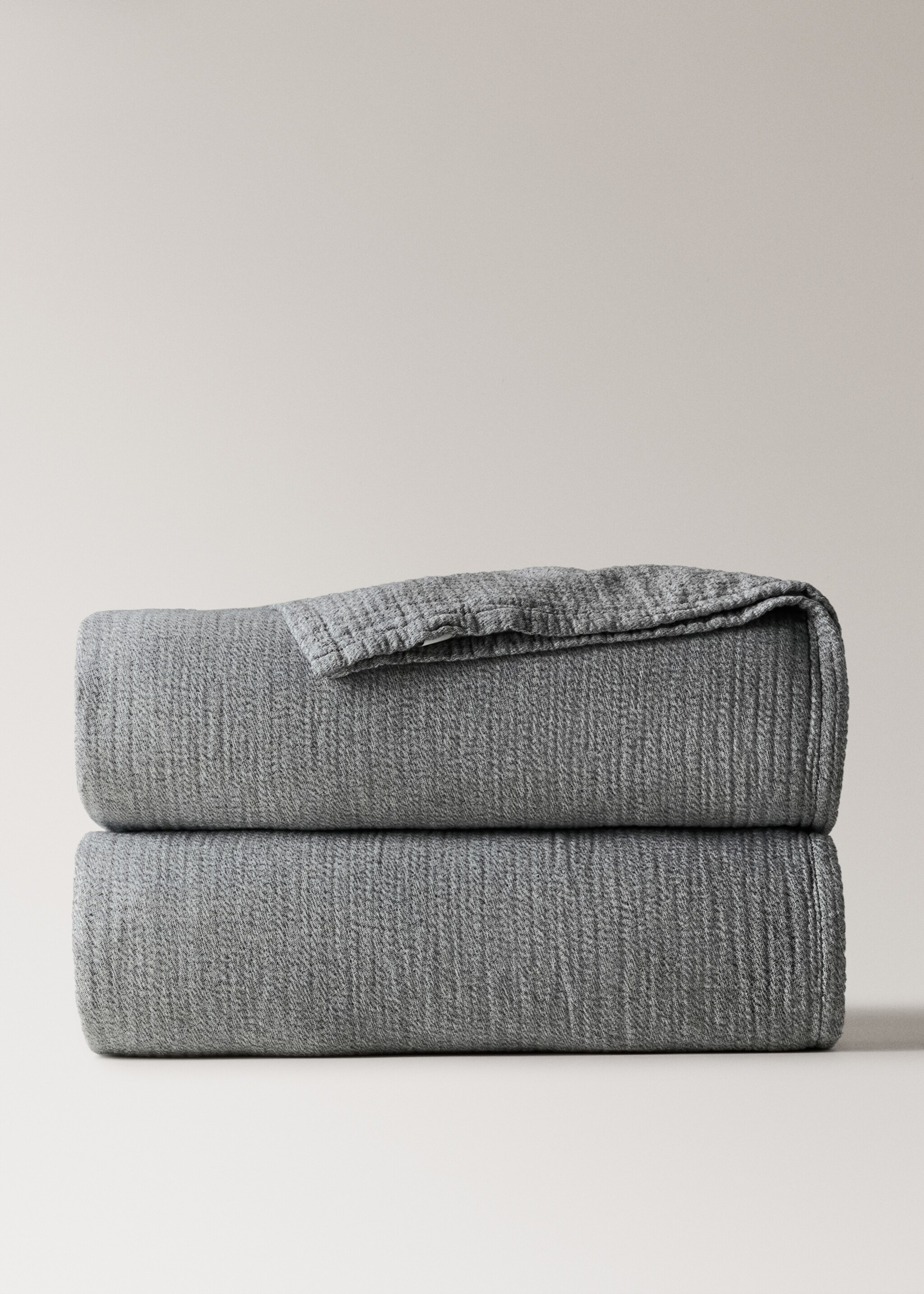 Soft melange cotton bedspread for Bed 180/200 cm - Details of the article 3, Dark Heather Grey. Ref: 27023299-00.