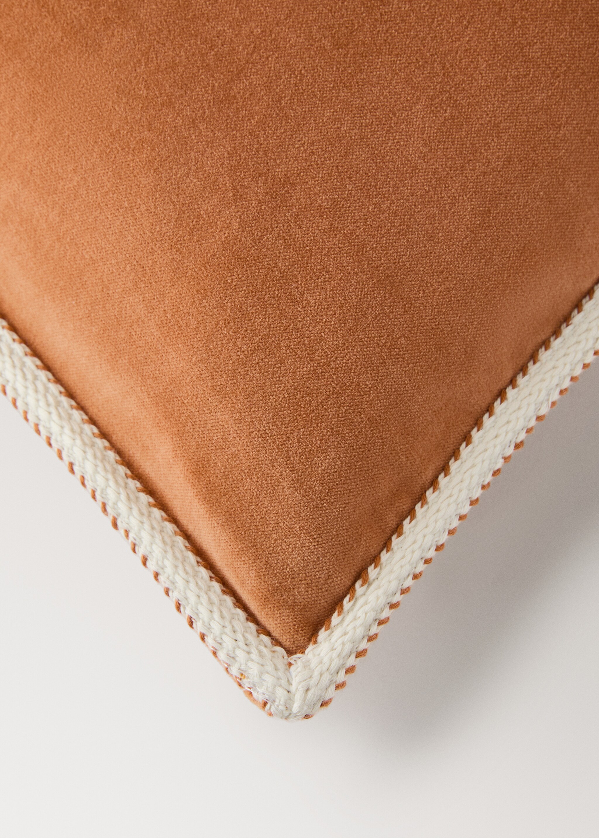 Velvet cushion cover with tape detail 50x50 cm - Details of the article 1, Curry. Ref: 27023307-00.