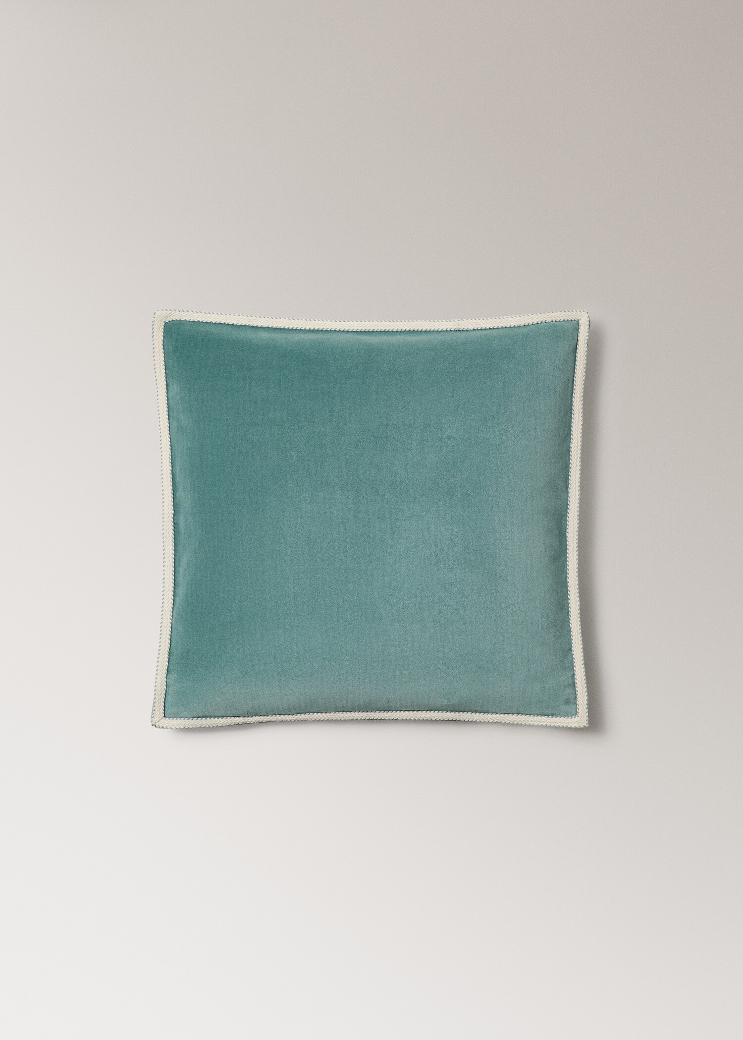 Velvet cushion cover with tape detail 50x50 cm - Article without model