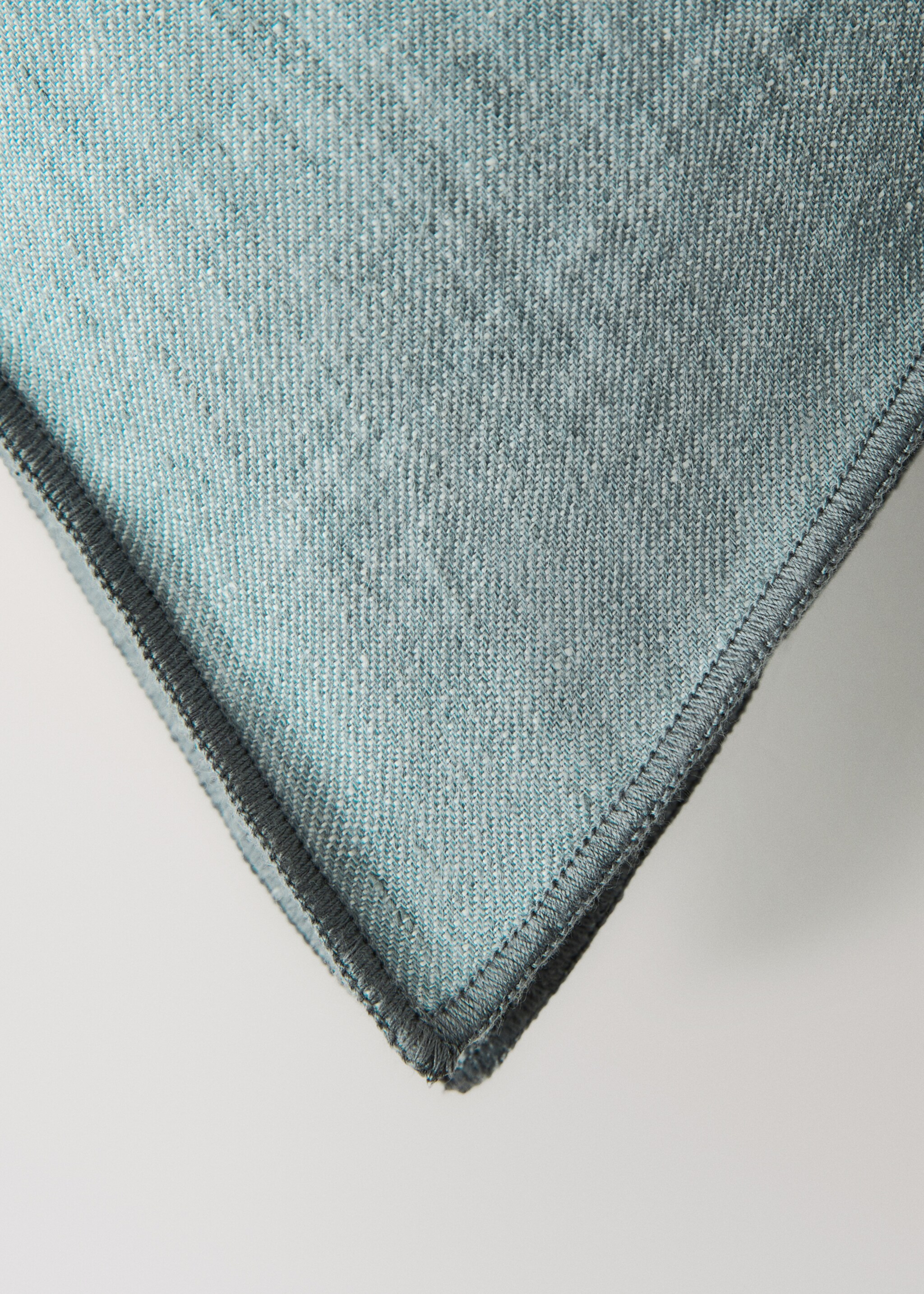 Linen cushion cover with overlock detail 40x60 cm - Details of the article 1, Aqua Green. Ref: 27023319-00.