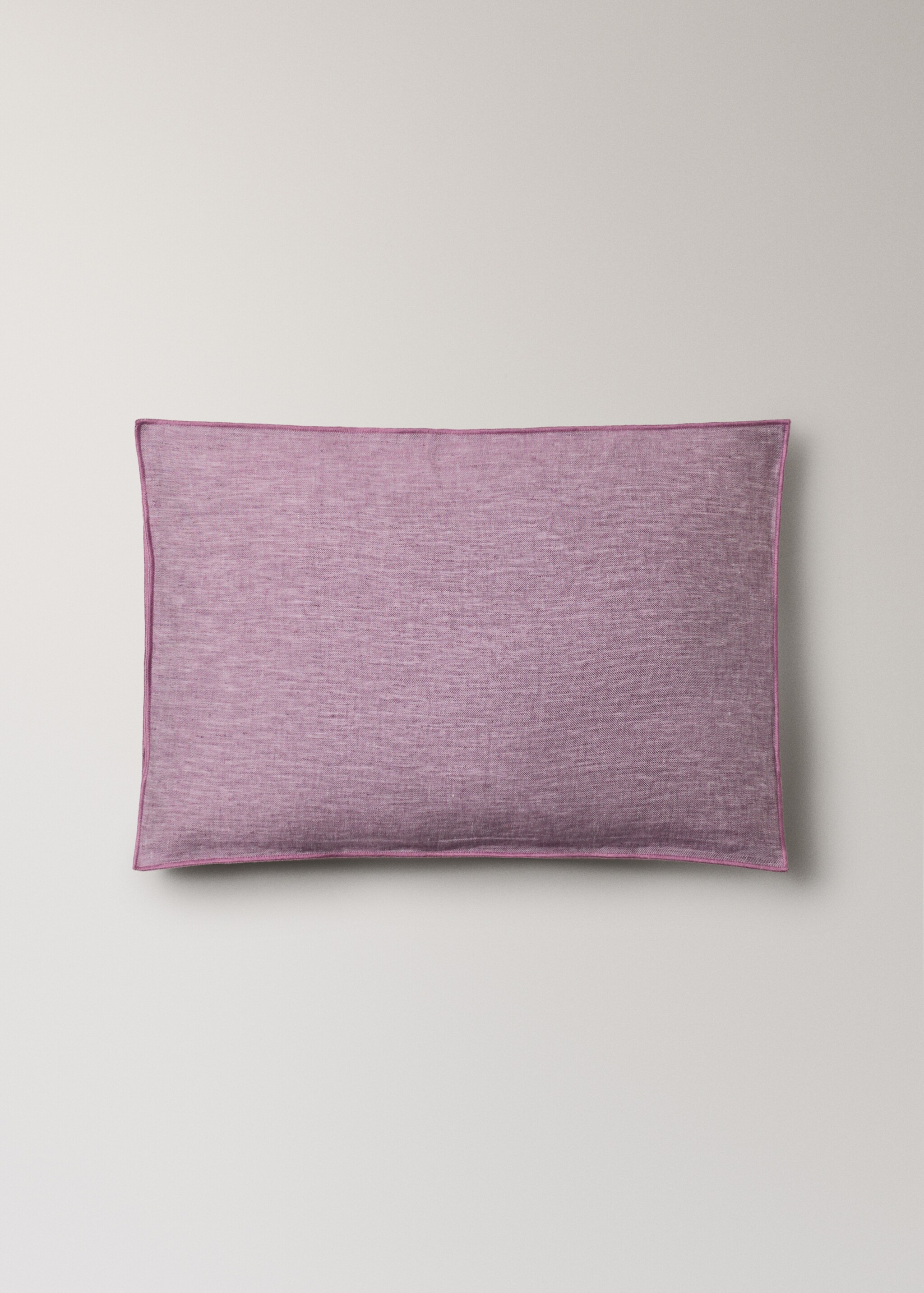 Housse de coussin en lin avec détail overlock 40x60 cm - Article sans modèle, Violet. Ref: 27023319-00.