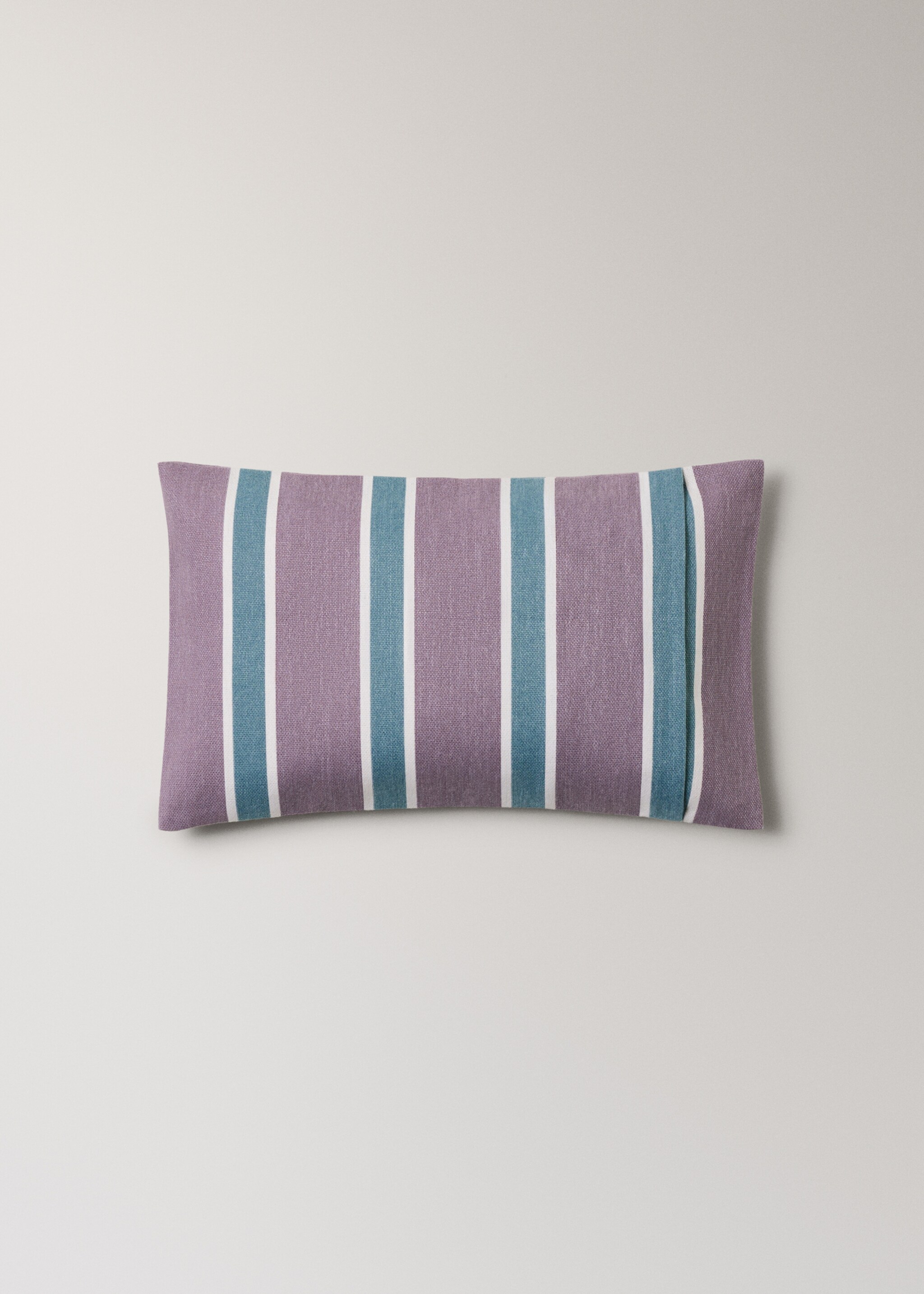 Katoenen kussenhoes met streepprint 30x50 cm - Detail van het artikel 4, Braam. Ref: 27023320-00.