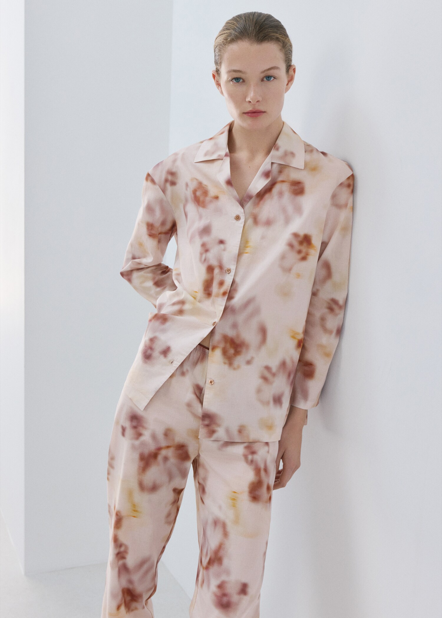 Floral-print cotton pyjamas - Details of the article 1