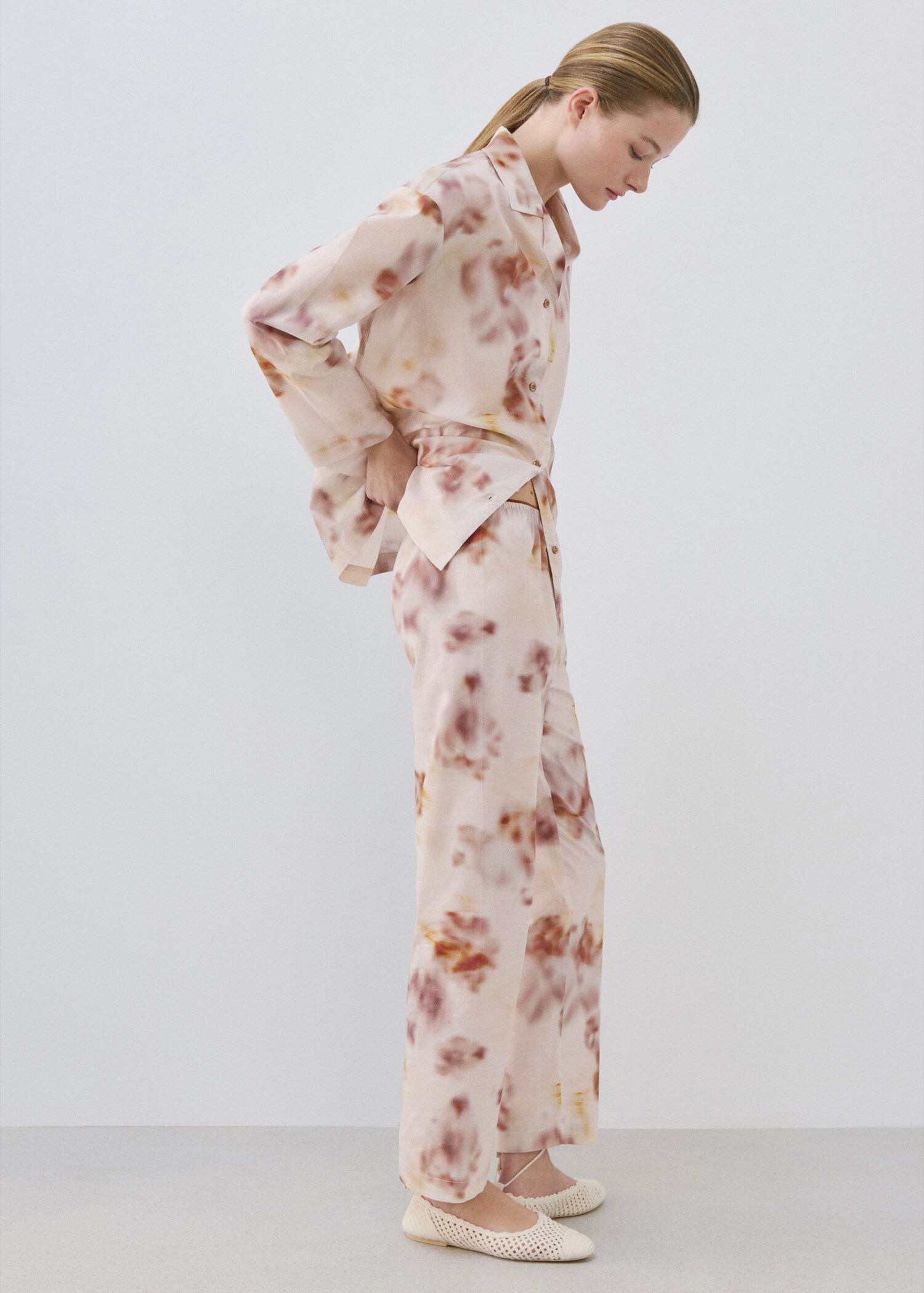 Floral-print cotton pyjamas - Details of the article 2